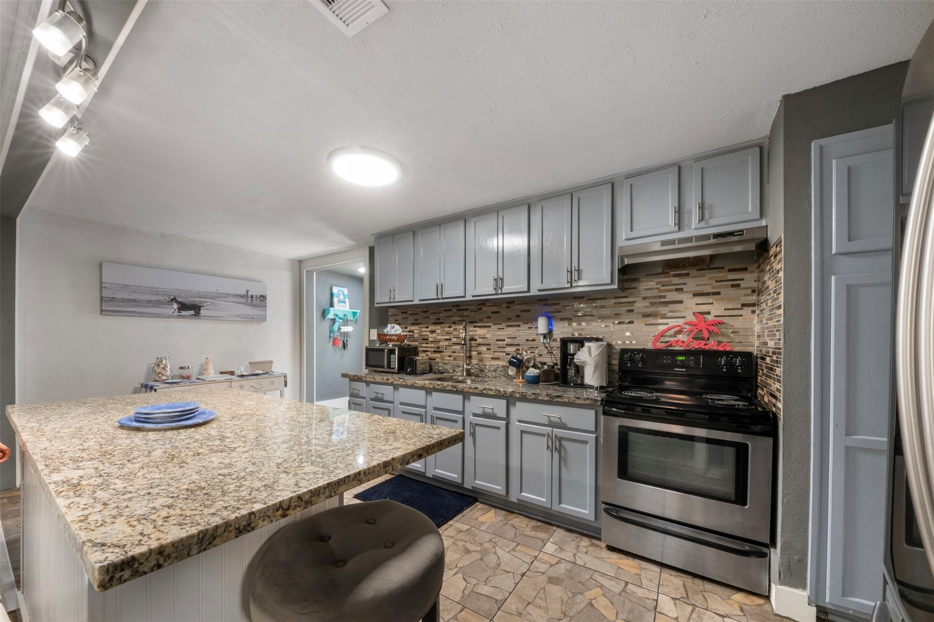 3218 Avenue Q 1/2, Galveston, TX 77550 3218 Avenue Q 1/2, Galveston, TX 77550