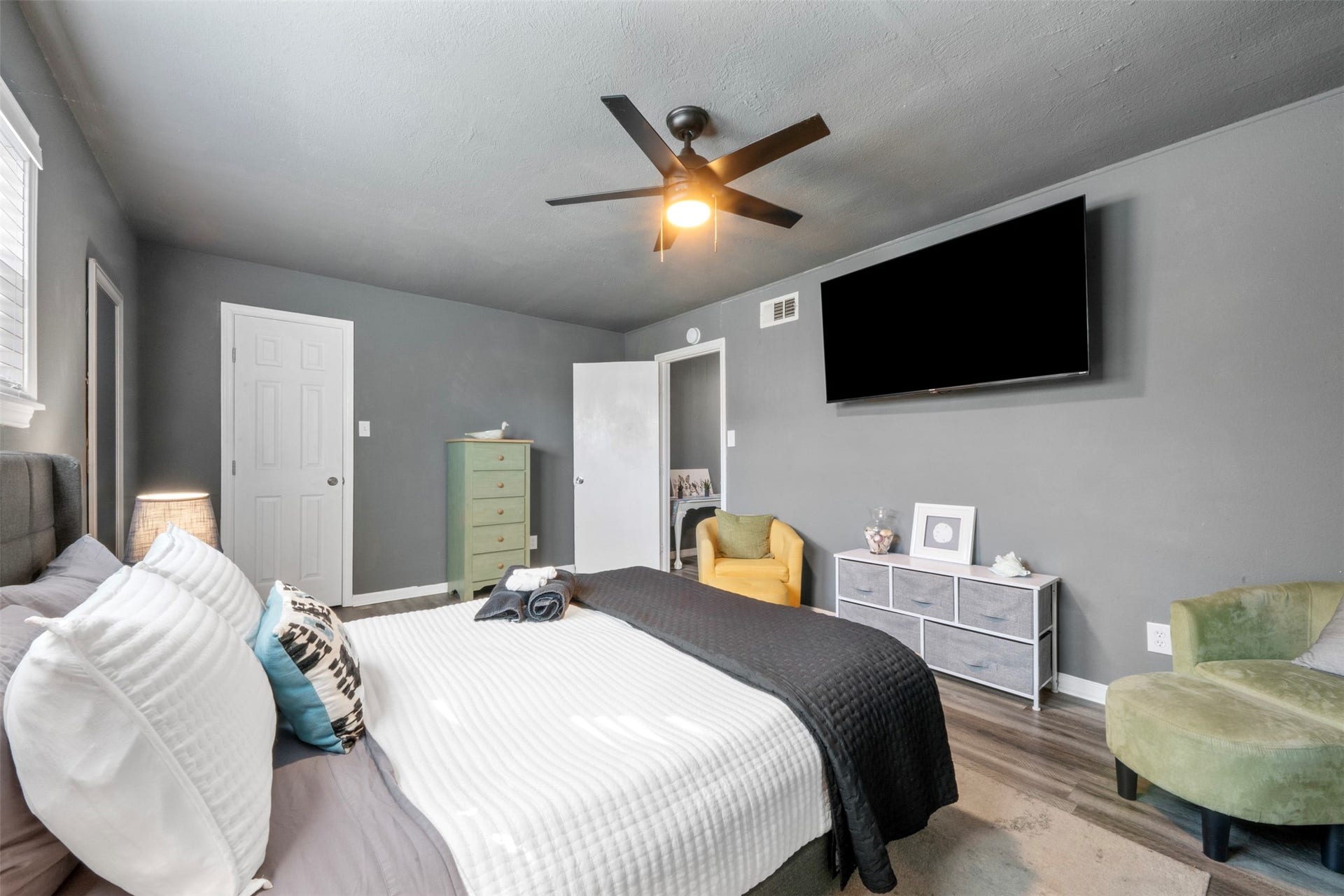 3218 Avenue Q 1/2, Galveston, TX 77550 3218 Avenue Q 1/2, Galveston, TX 77550