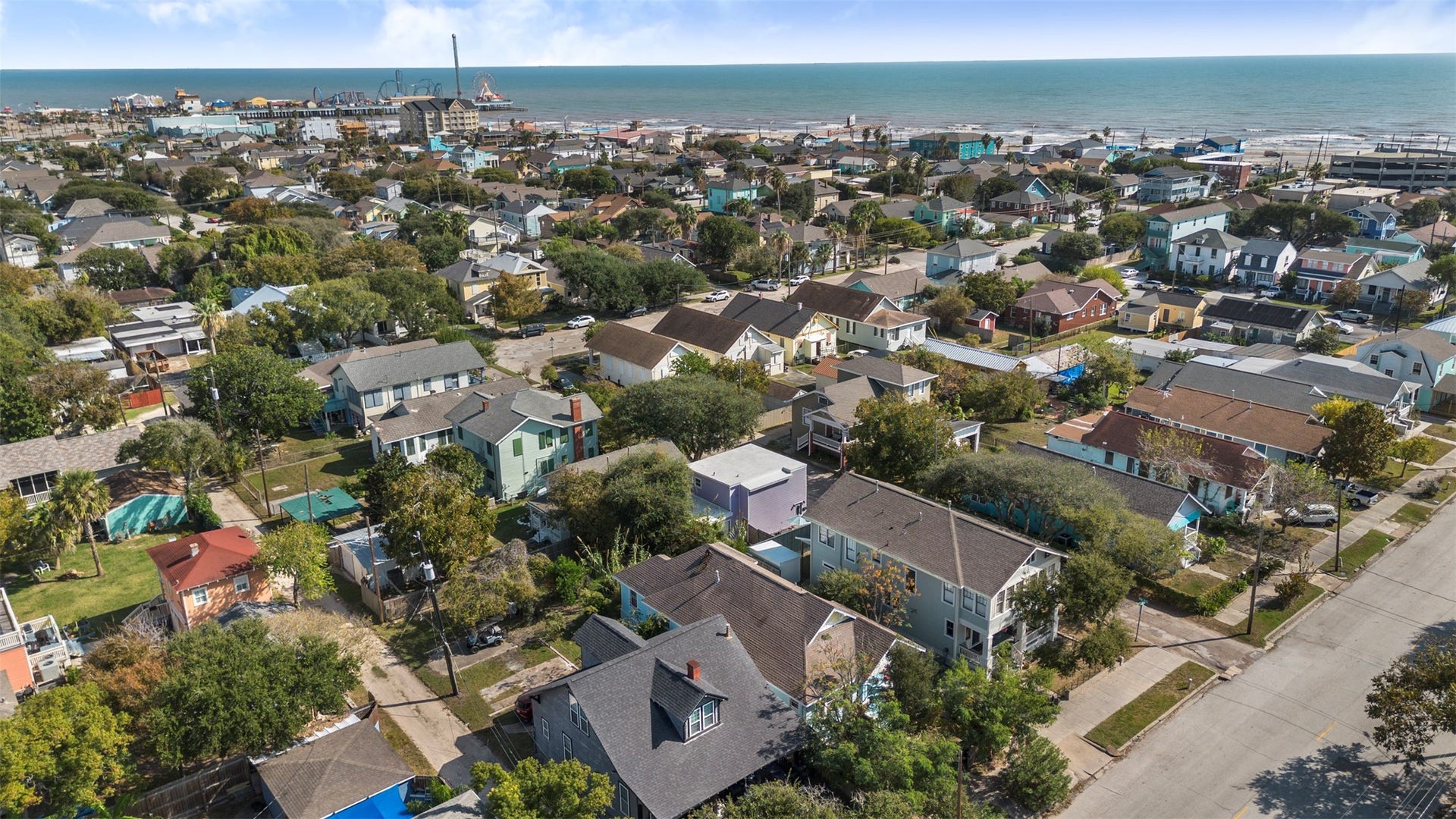 3218 Avenue Q 1/2, Galveston, TX 77550 3218 Avenue Q 1/2, Galveston, TX 77550