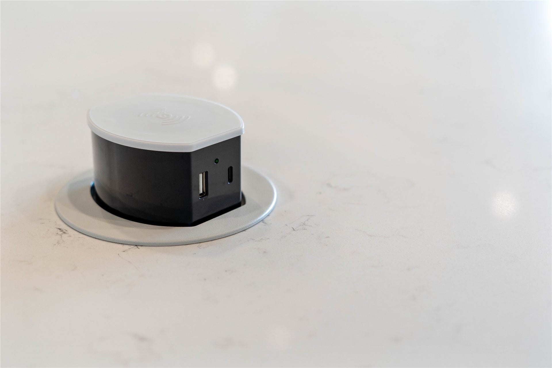 With a simple press, the unit pops up to provide immediate access to power exactly where you need it mostright in the center of your food preparation or gathering space.