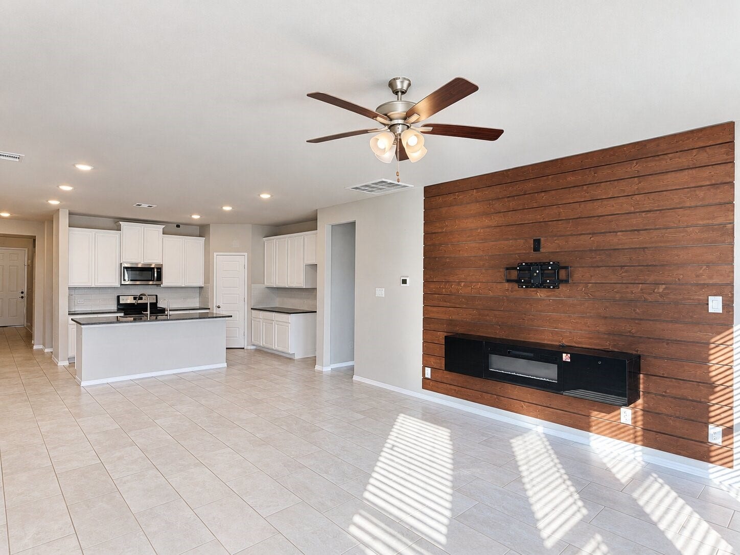 17758 White Lightning Way, Spring, TX 77379 17758 White Lightning Way, Spring, TX 77379