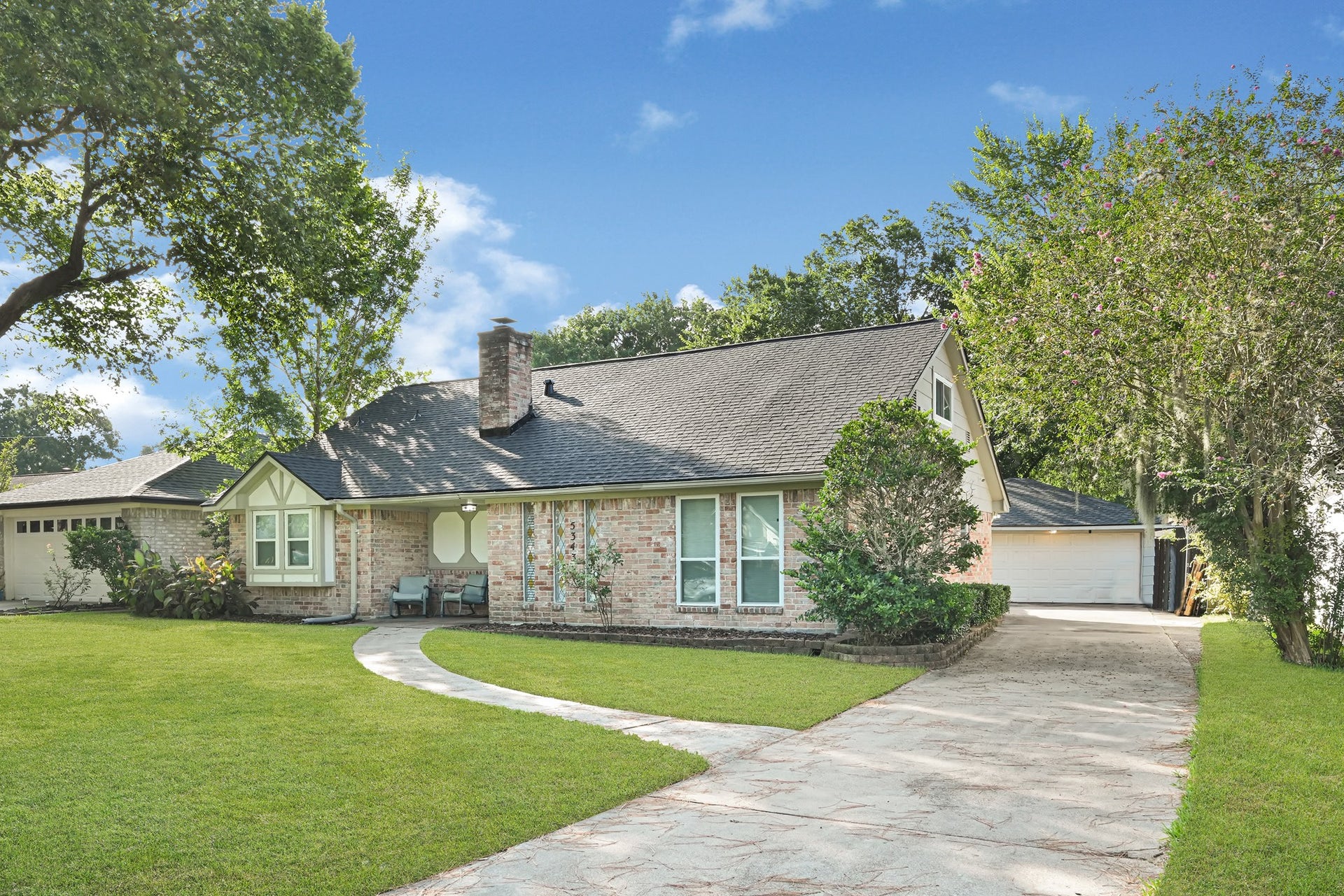 5343 Royal Parkway, Friendswood, TX 77546 5343 Royal Parkway, Friendswood, TX 77546