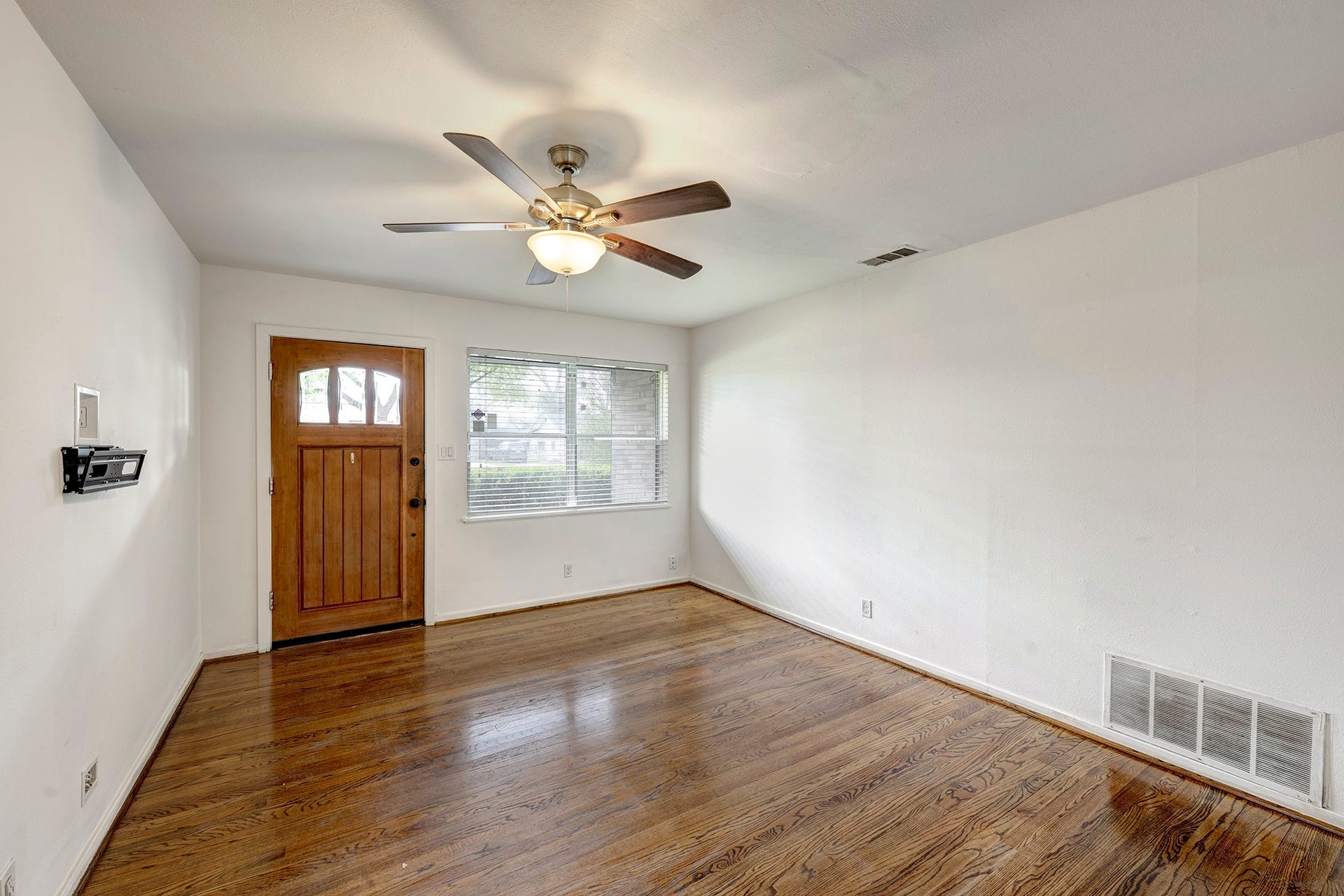 4722 Carleen Road, Houston, TX 77092 4722 Carleen Road, Houston, TX 77092