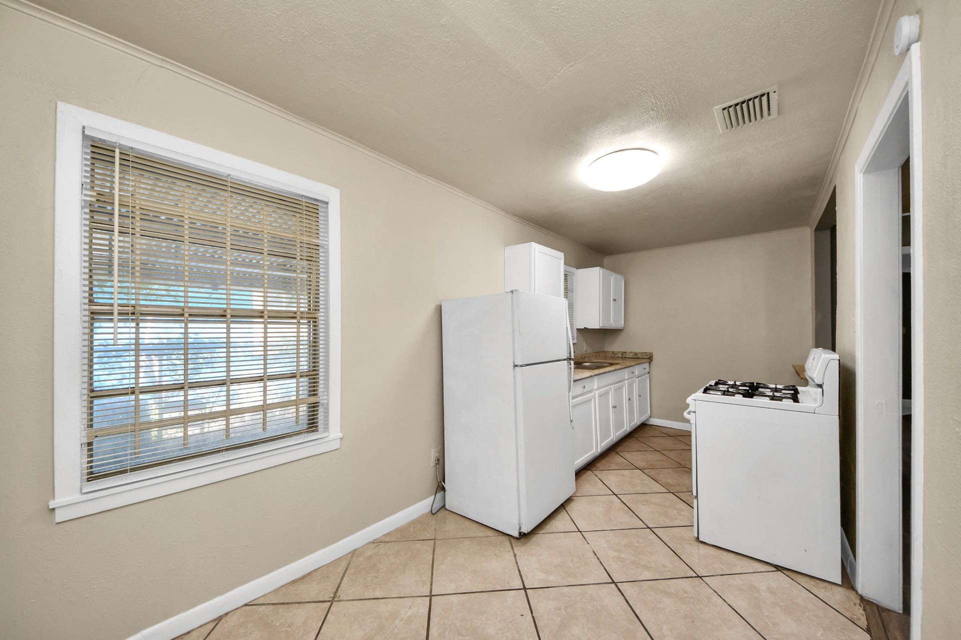 3214 Tuam Street, Houston, TX 77004 3214 Tuam Street, Houston, TX 77004