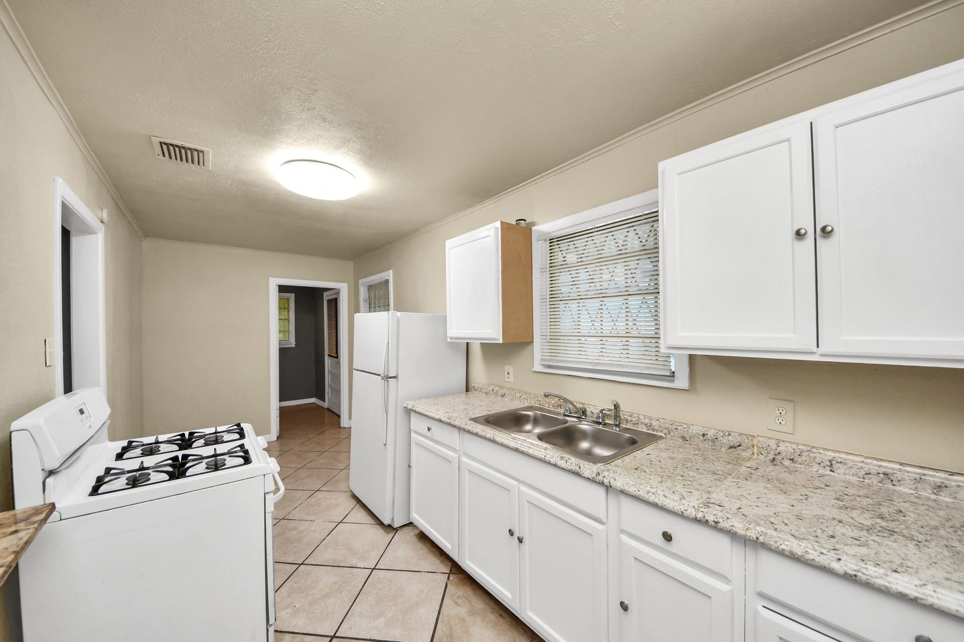 3214 Tuam Street, Houston, TX 77004 3214 Tuam Street, Houston, TX 77004