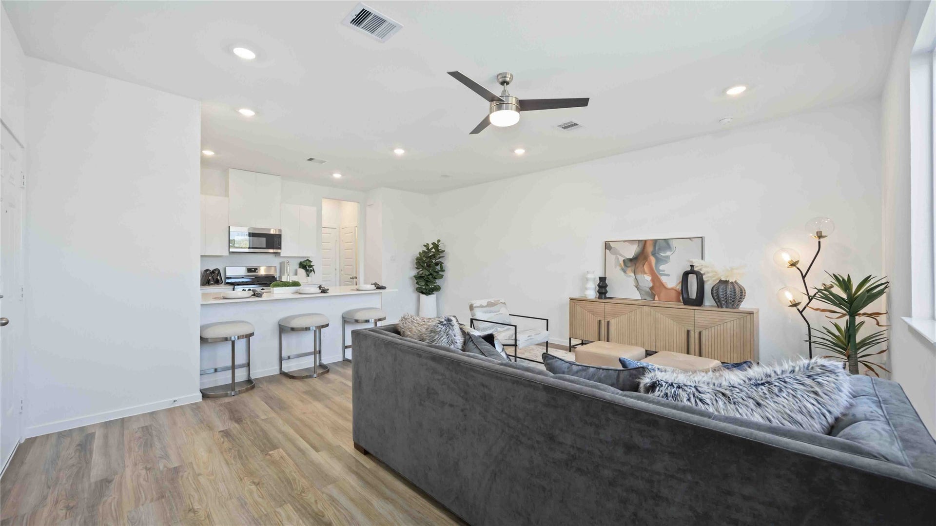 5921 Manning Oaks Street, Houston, TX 77091