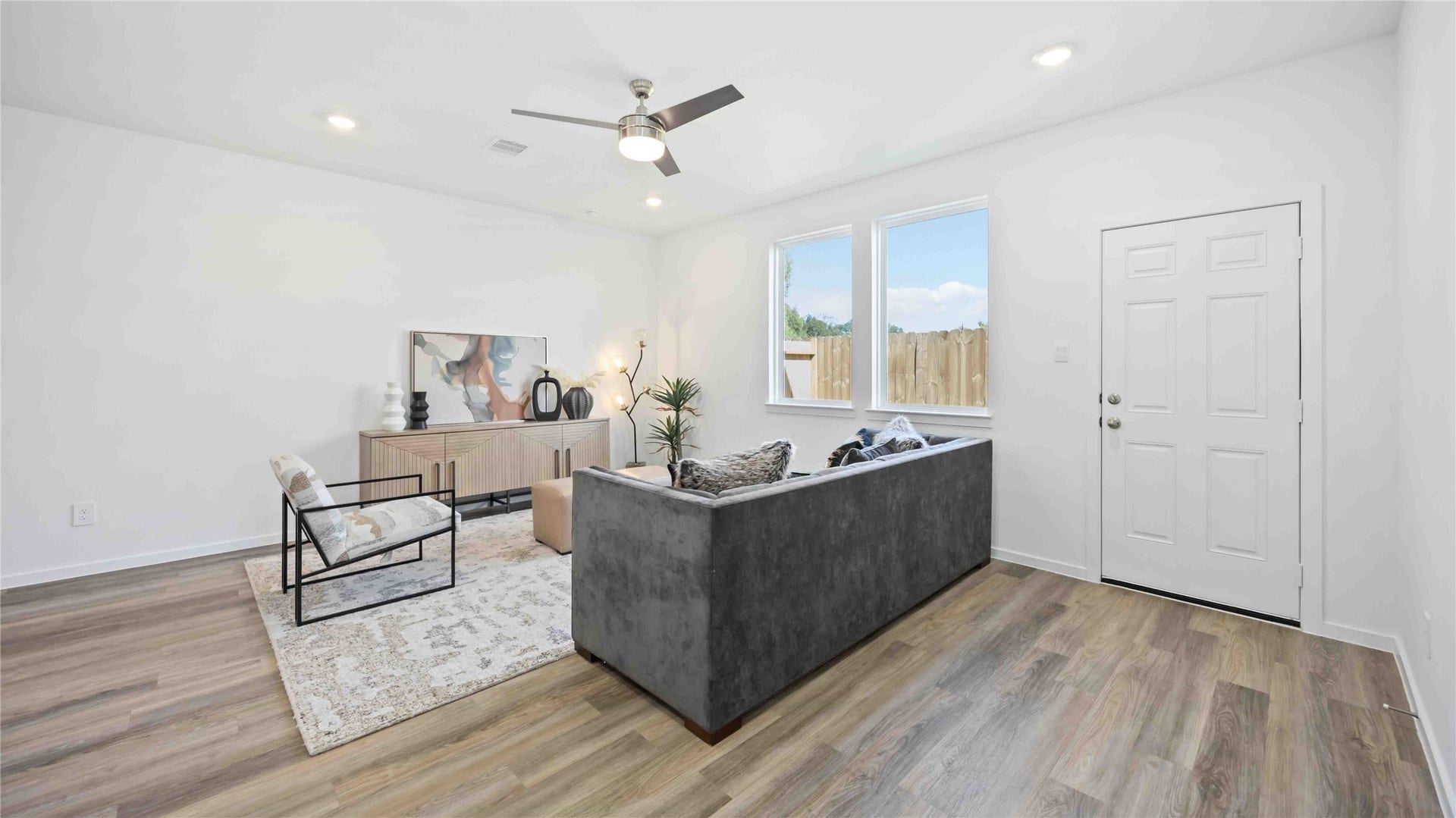5921 Manning Oaks Street, Houston, TX 77091