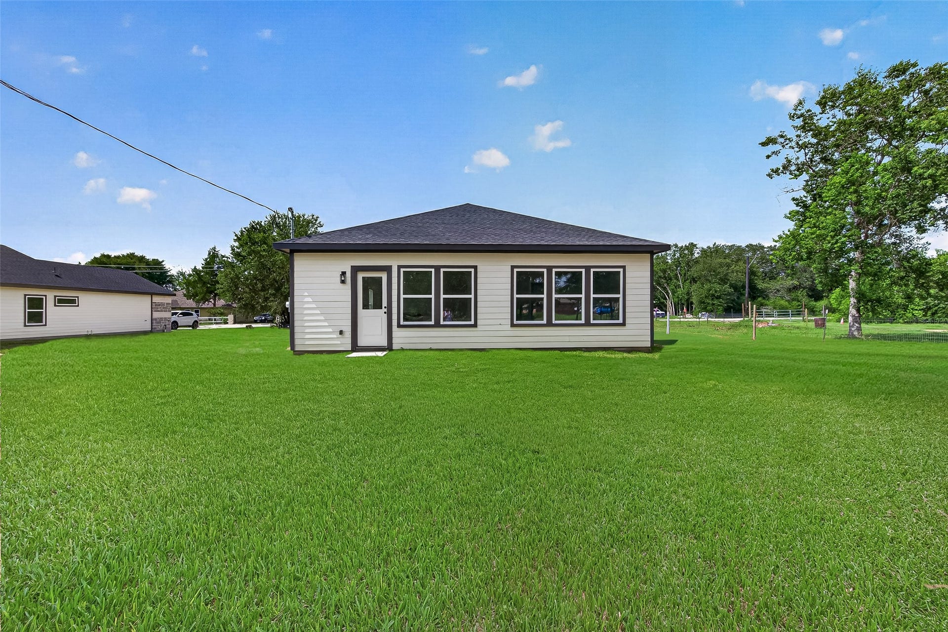 527 Oleander Street, Prairie View, TX 77484