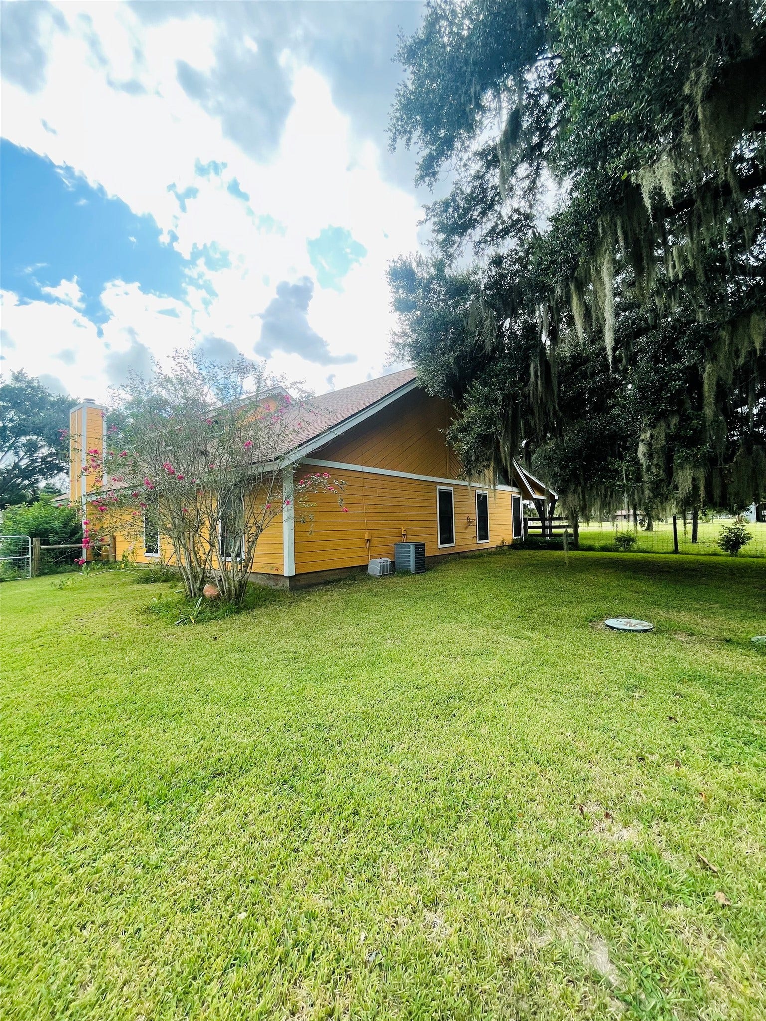 5610 County Road 823, West Columbia, TX 77486 5610 County Road 823, West Columbia, TX 77486