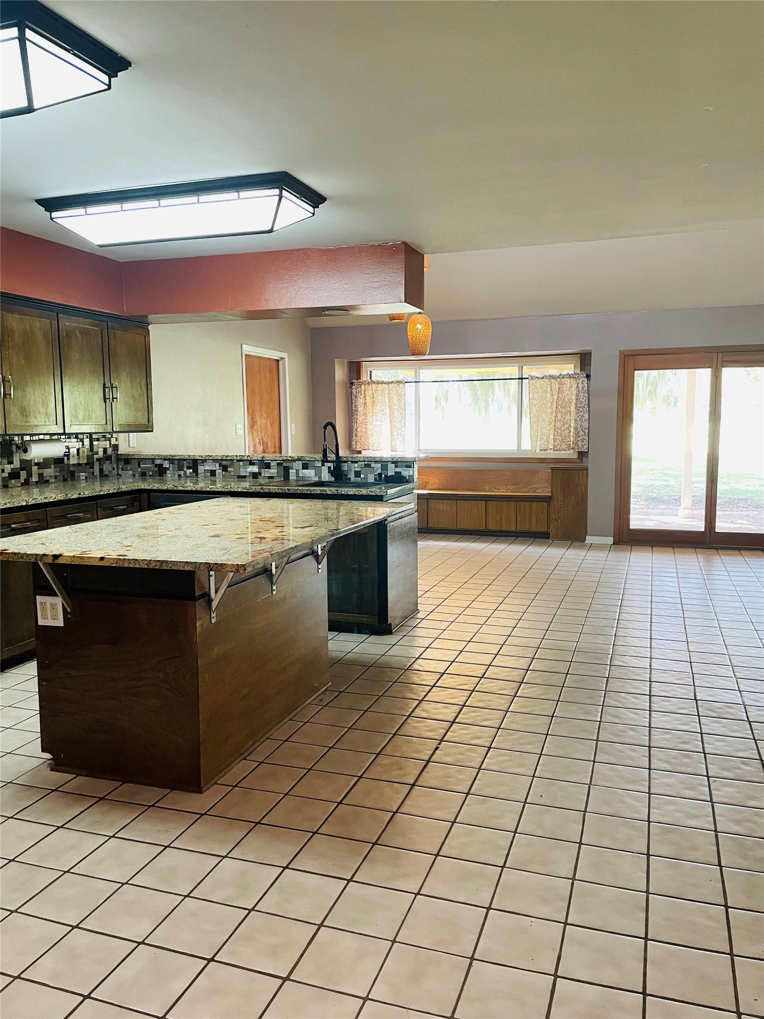 5610 County Road 823, West Columbia, TX 77486 5610 County Road 823, West Columbia, TX 77486