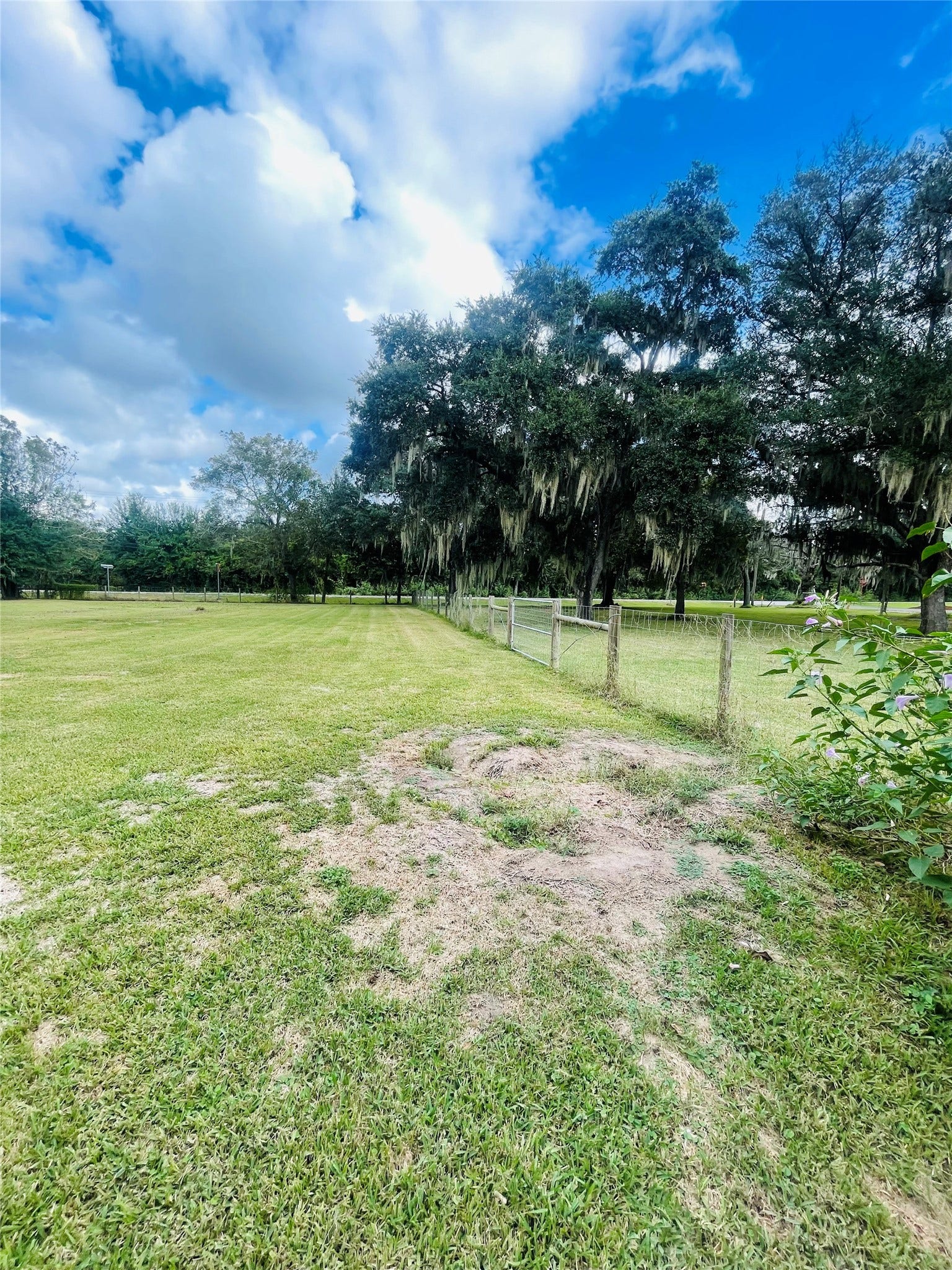 5610 County Road 823, West Columbia, TX 77486 5610 County Road 823, West Columbia, TX 77486