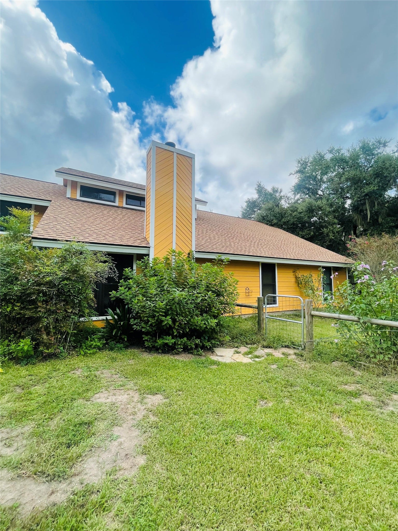 5610 County Road 823, West Columbia, TX 77486 5610 County Road 823, West Columbia, TX 77486