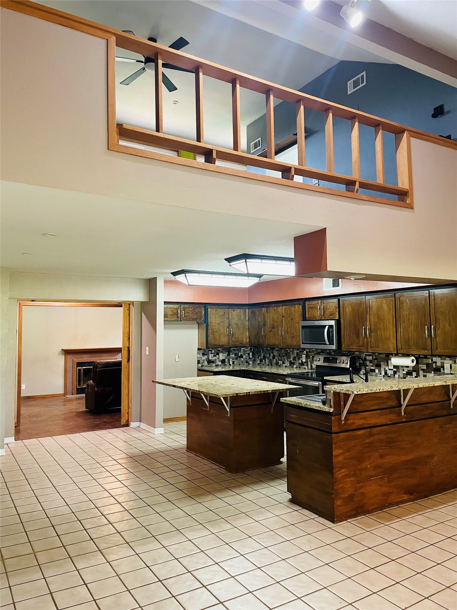 5610 County Road 823, West Columbia, TX 77486 5610 County Road 823, West Columbia, TX 77486