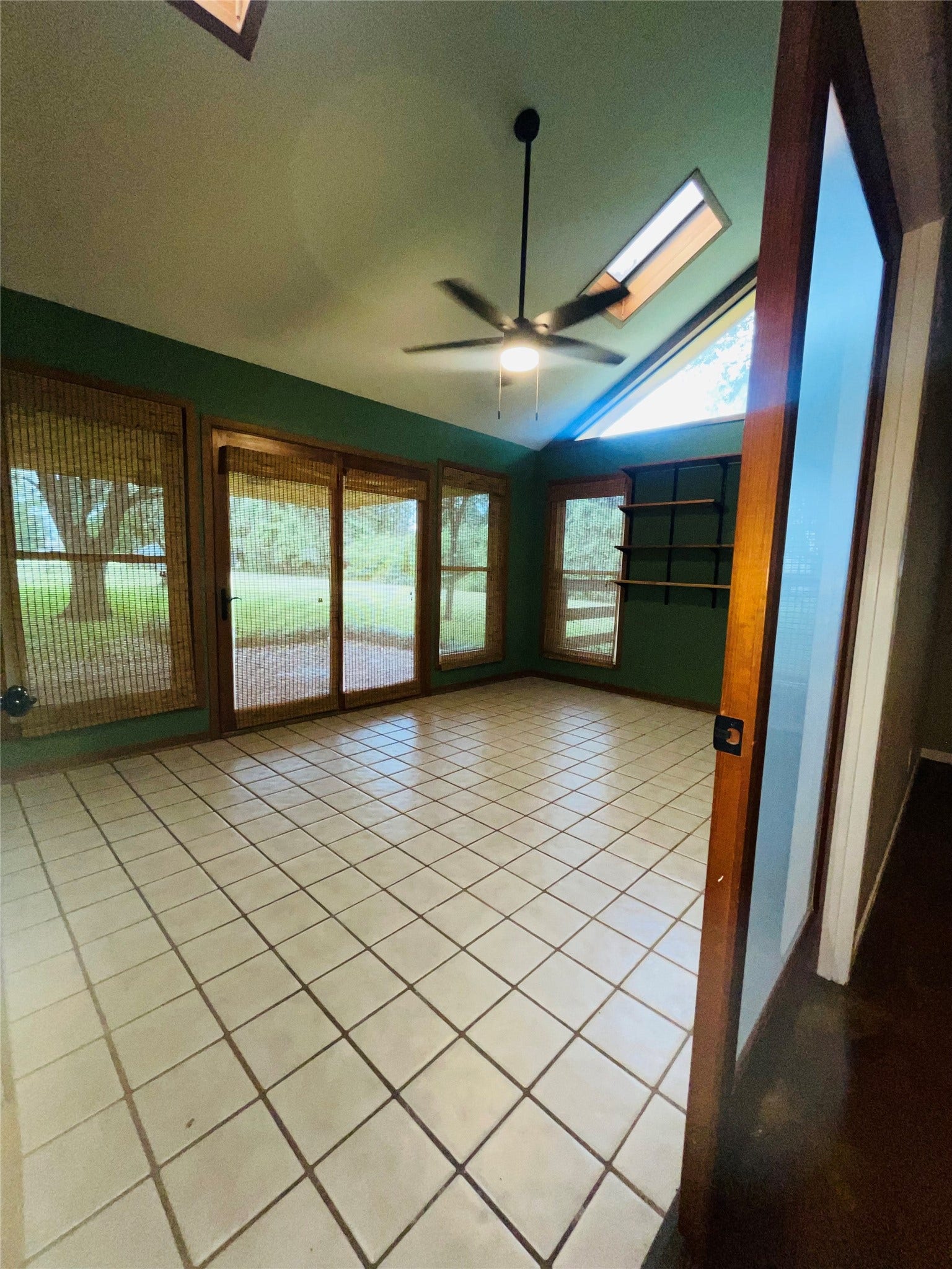 5610 County Road 823, West Columbia, TX 77486 5610 County Road 823, West Columbia, TX 77486