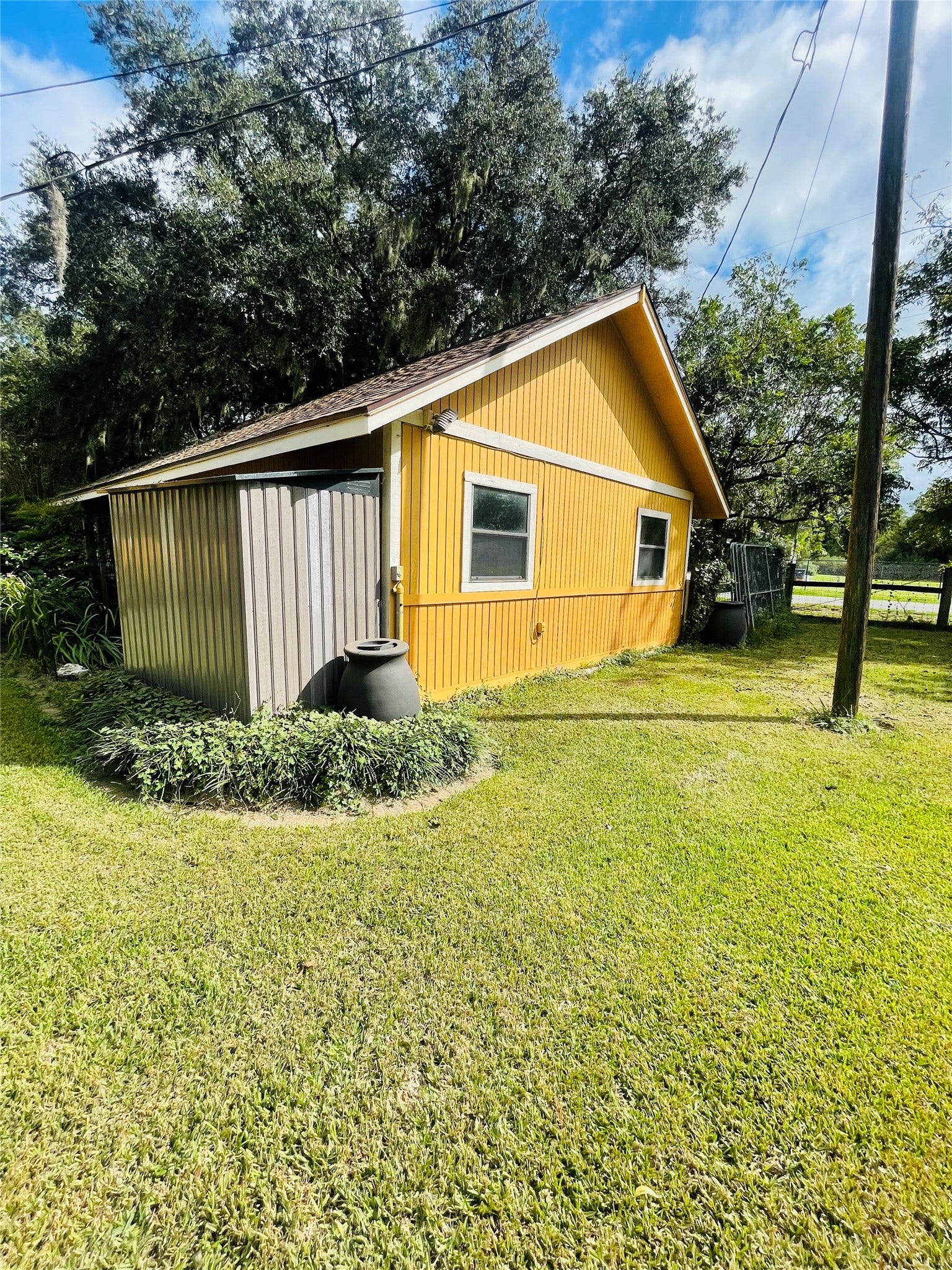 5610 County Road 823, West Columbia, TX 77486 5610 County Road 823, West Columbia, TX 77486