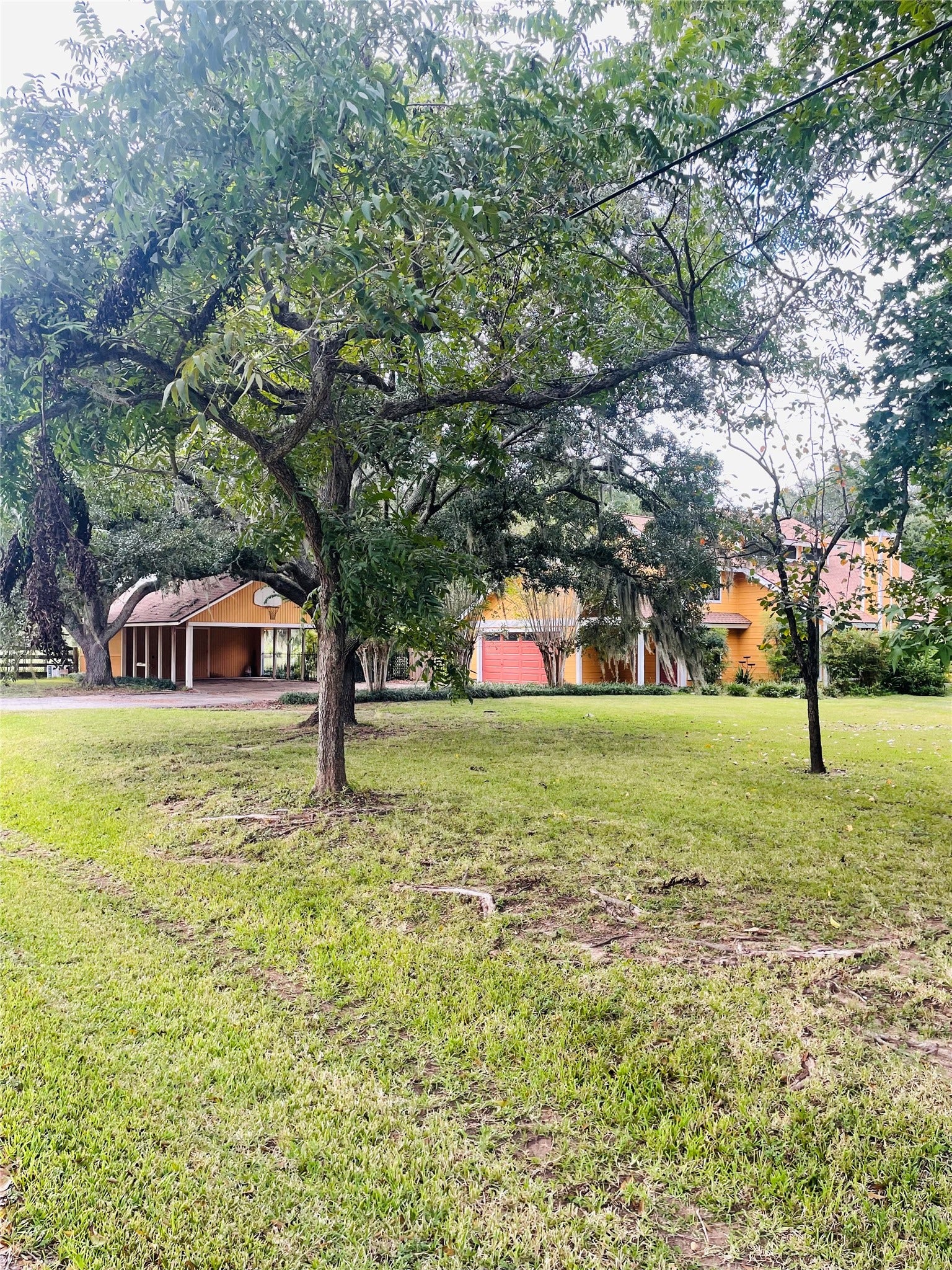 5610 County Road 823, West Columbia, TX 77486 5610 County Road 823, West Columbia, TX 77486