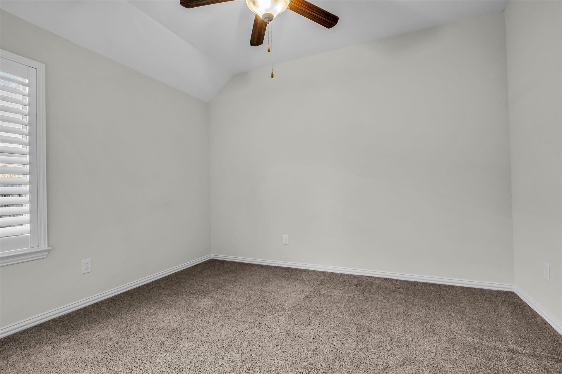 3870 Enchanted Timbers Lane, Spring, TX 77386 Secondary Bedroom