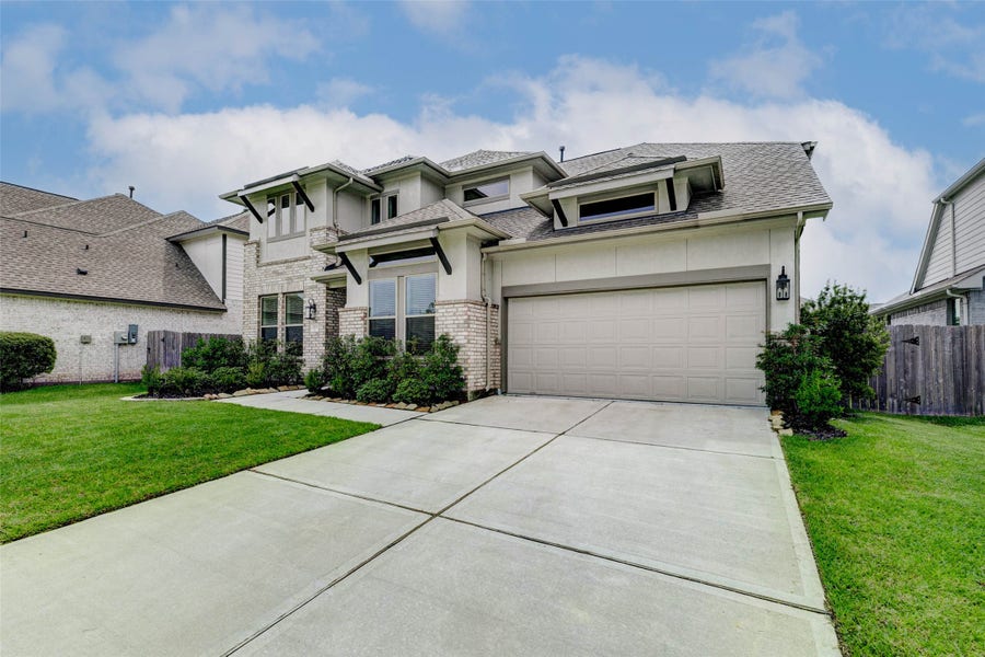 Property photo for 2806 Kingly Pine Trail, Conroe, TX