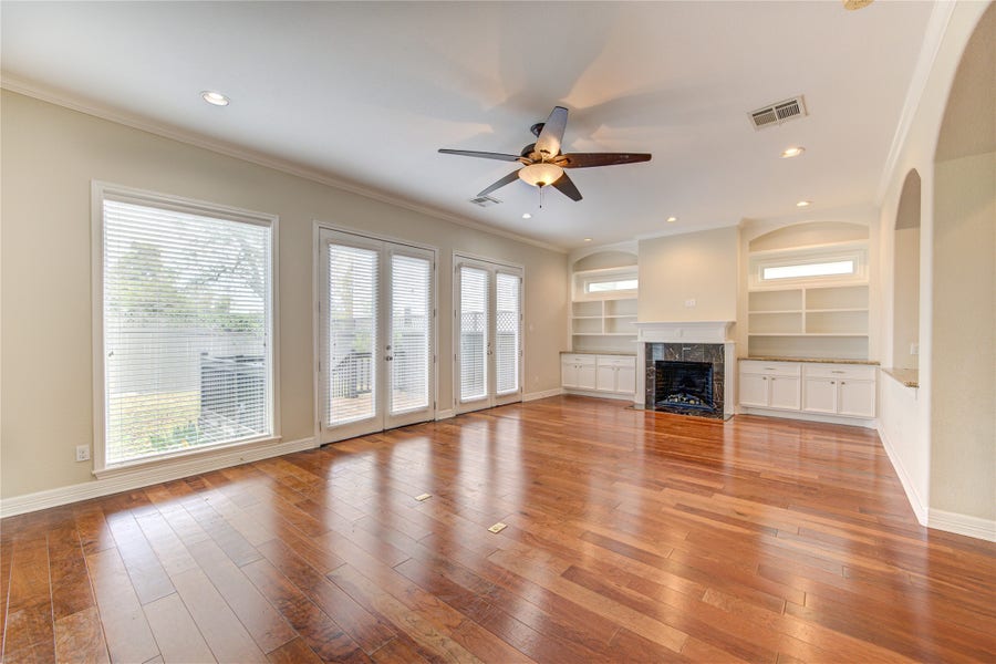 Property photo for 1117 W 18th Street, Houston, TX