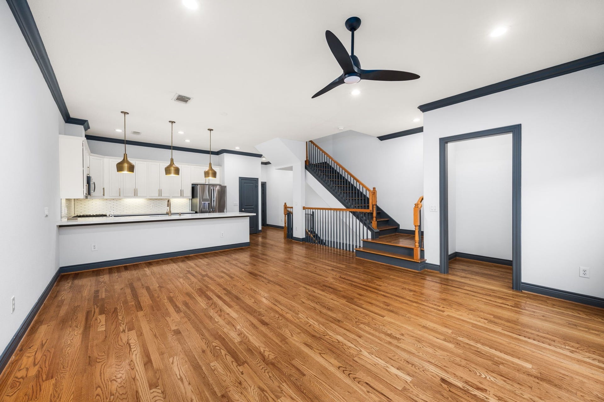 1119 Saint Charles Street, Houston, TX 77003 1119 Saint Charles Street, Houston, TX 77003