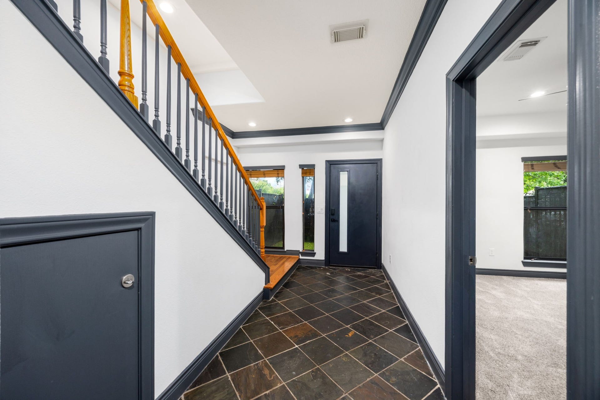 1119 Saint Charles Street, Houston, TX 77003 1119 Saint Charles Street, Houston, TX 77003