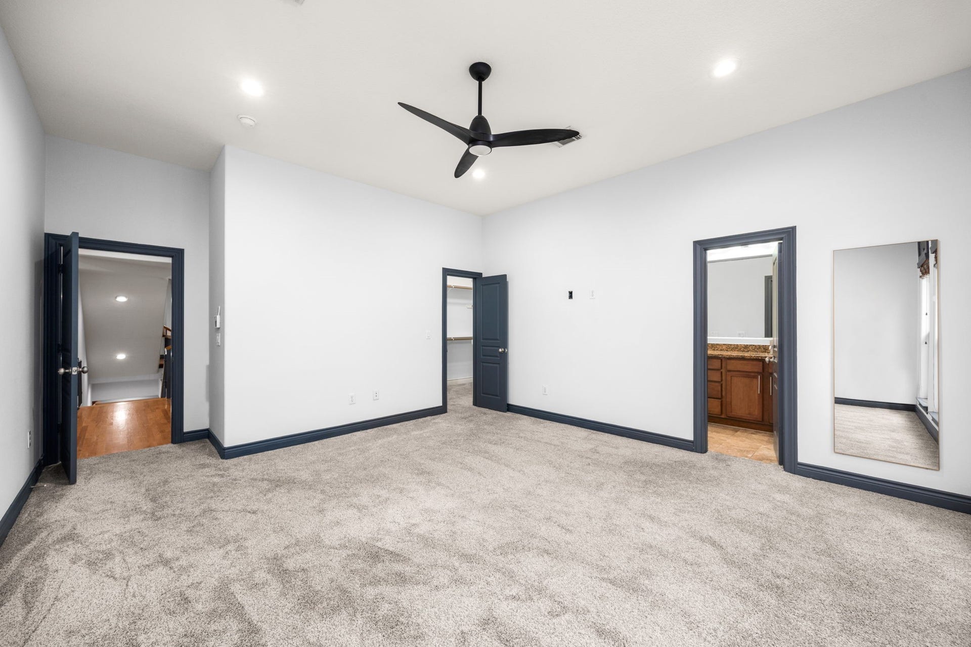 1119 Saint Charles Street, Houston, TX 77003 1119 Saint Charles Street, Houston, TX 77003