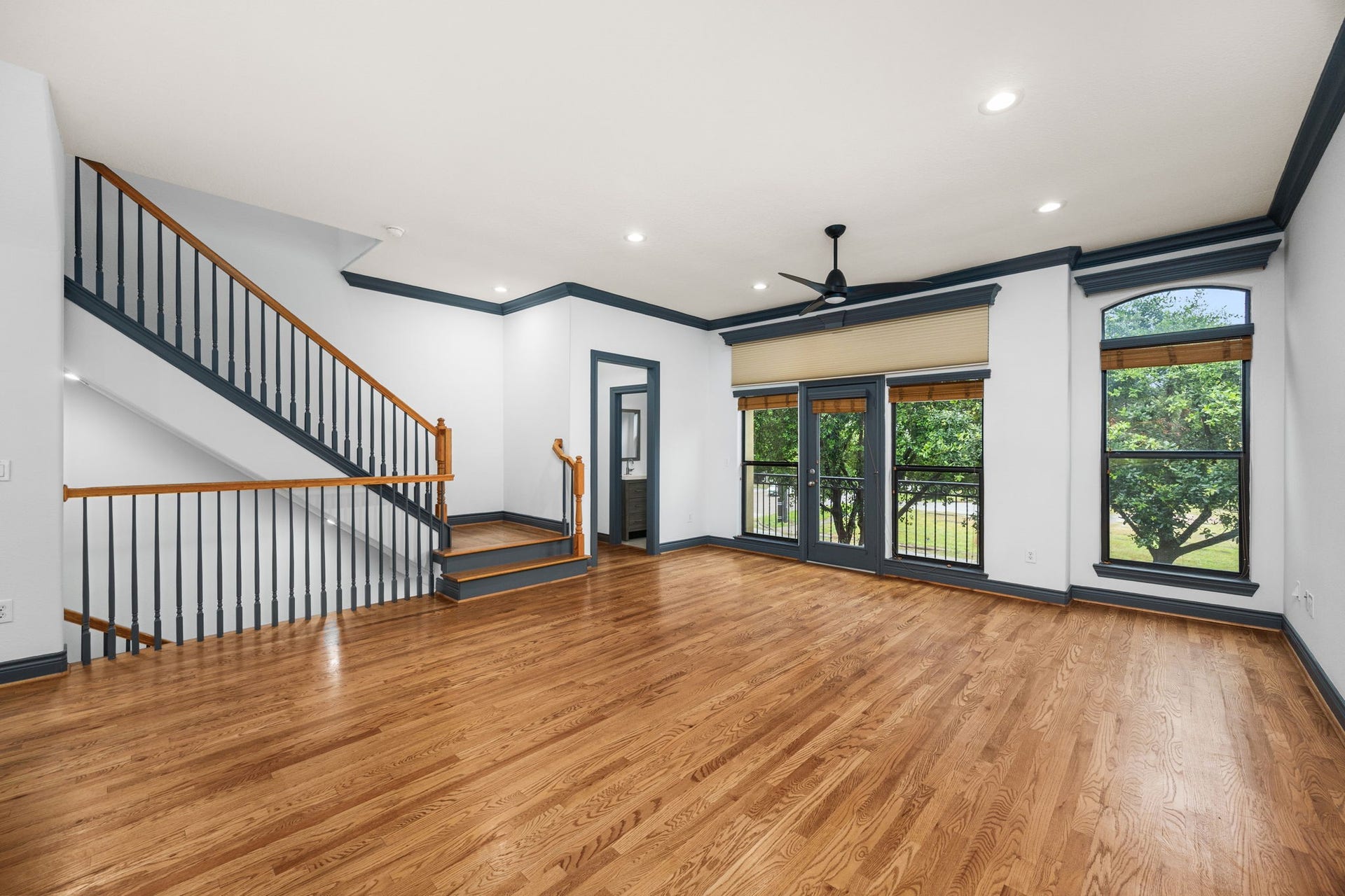 1119 Saint Charles Street, Houston, TX 77003 1119 Saint Charles Street, Houston, TX 77003