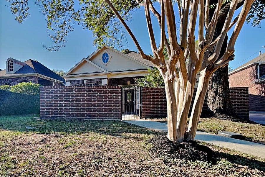 Property photo for 4606 Cashel Spring Drive, Houston, TX