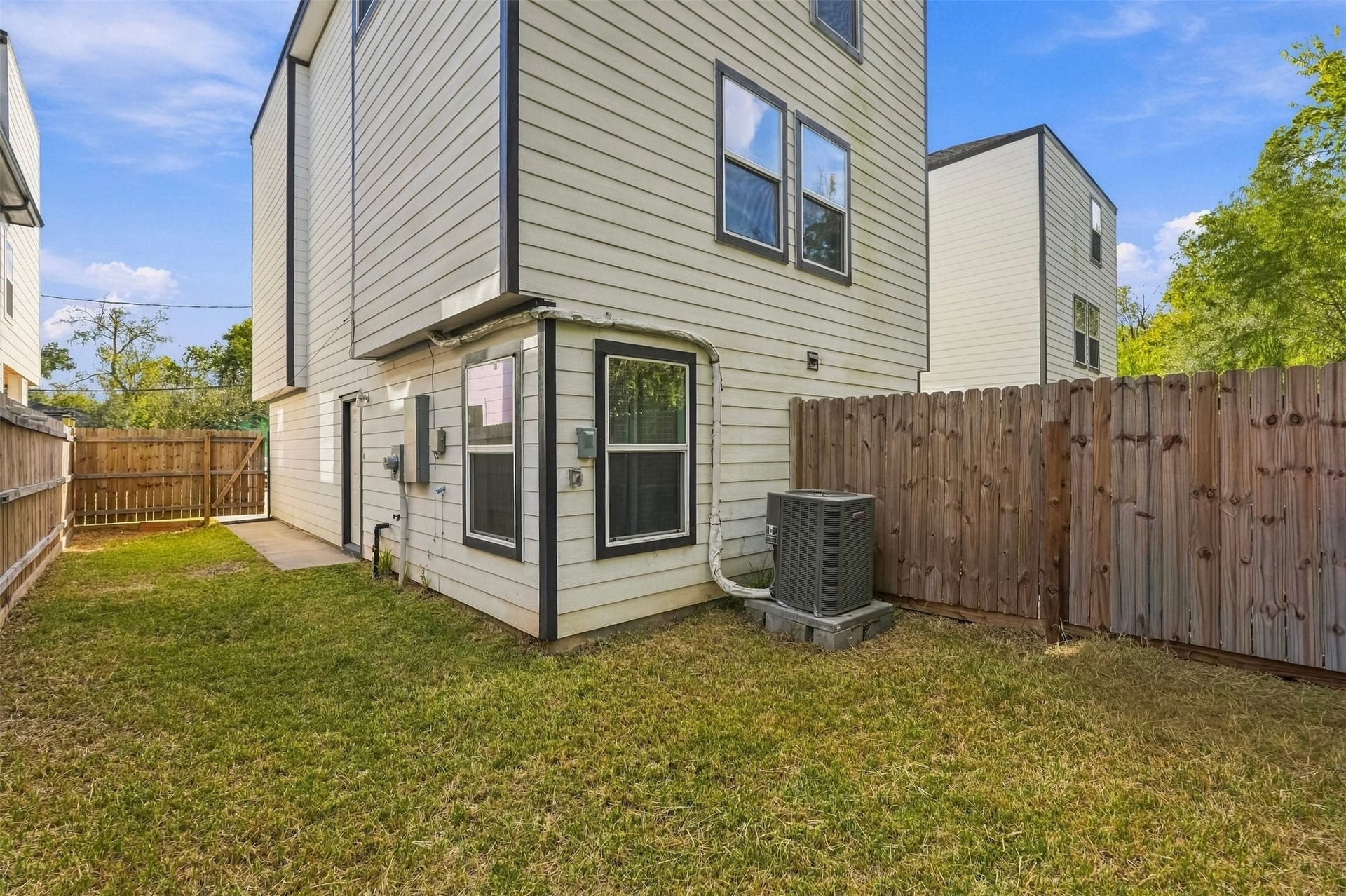 7813 Sandy Street, #B, Houston, TX 77028