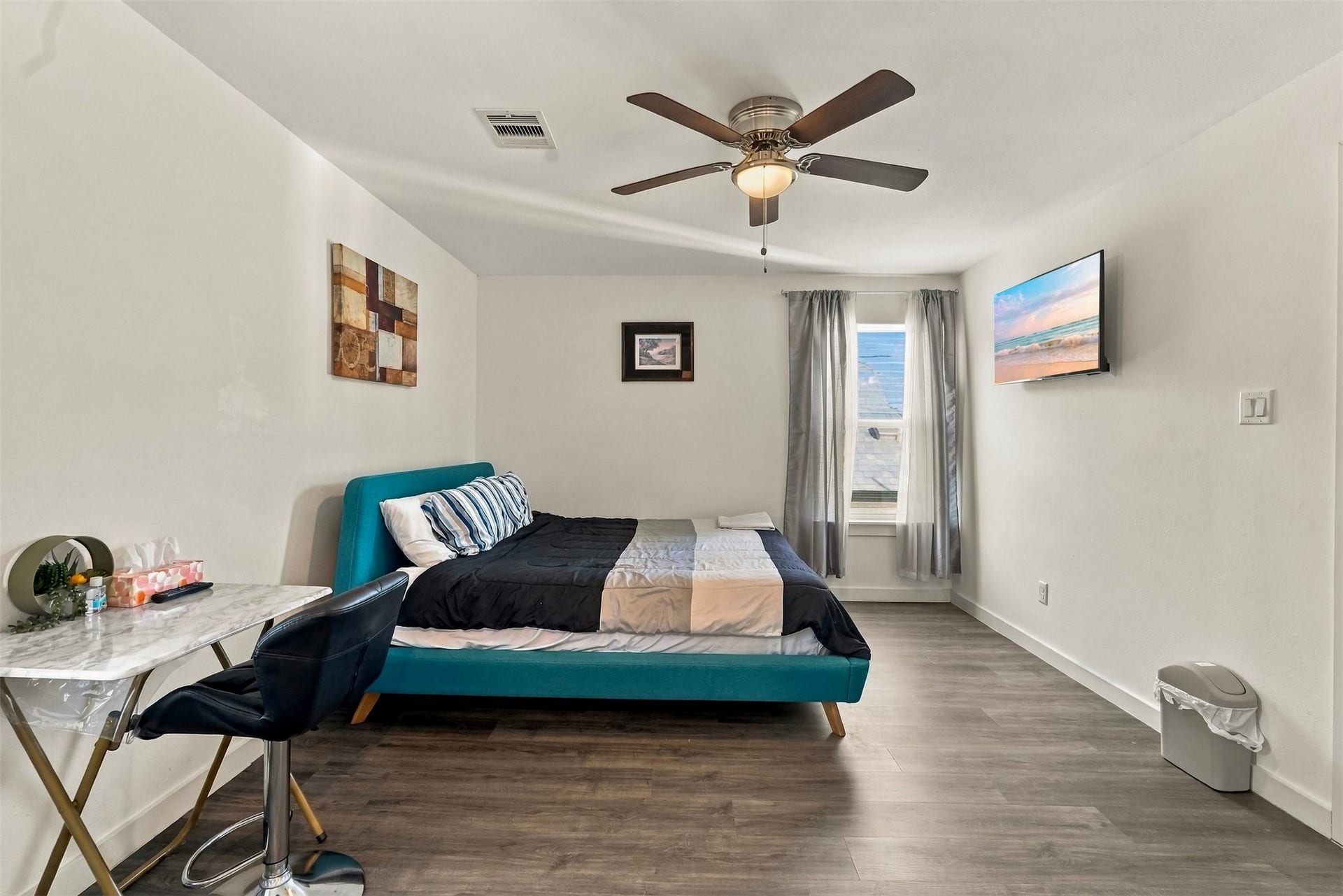 7813 Sandy Street, #B, Houston, TX 77028