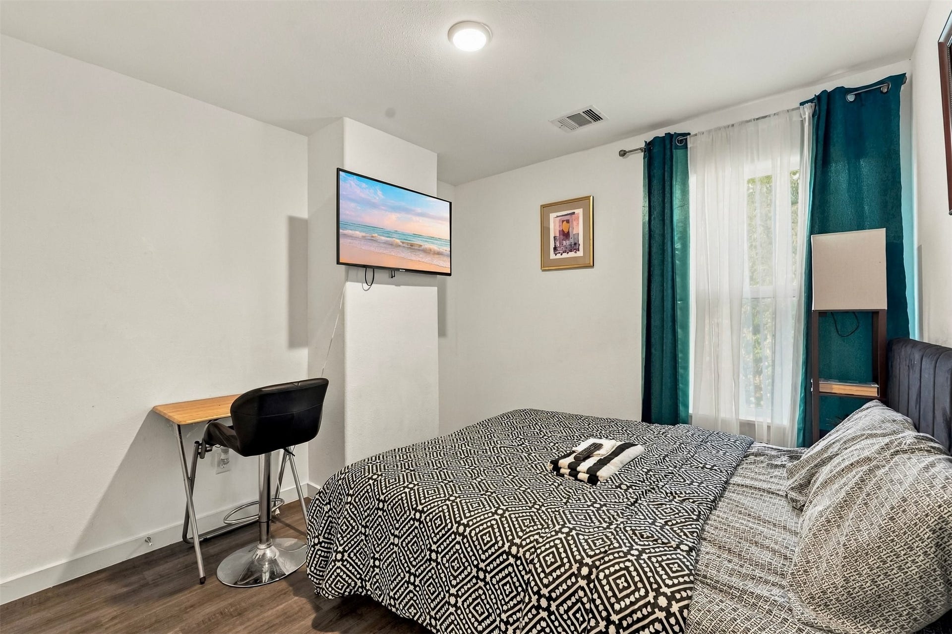 7813 Sandy Street, #B, Houston, TX 77028