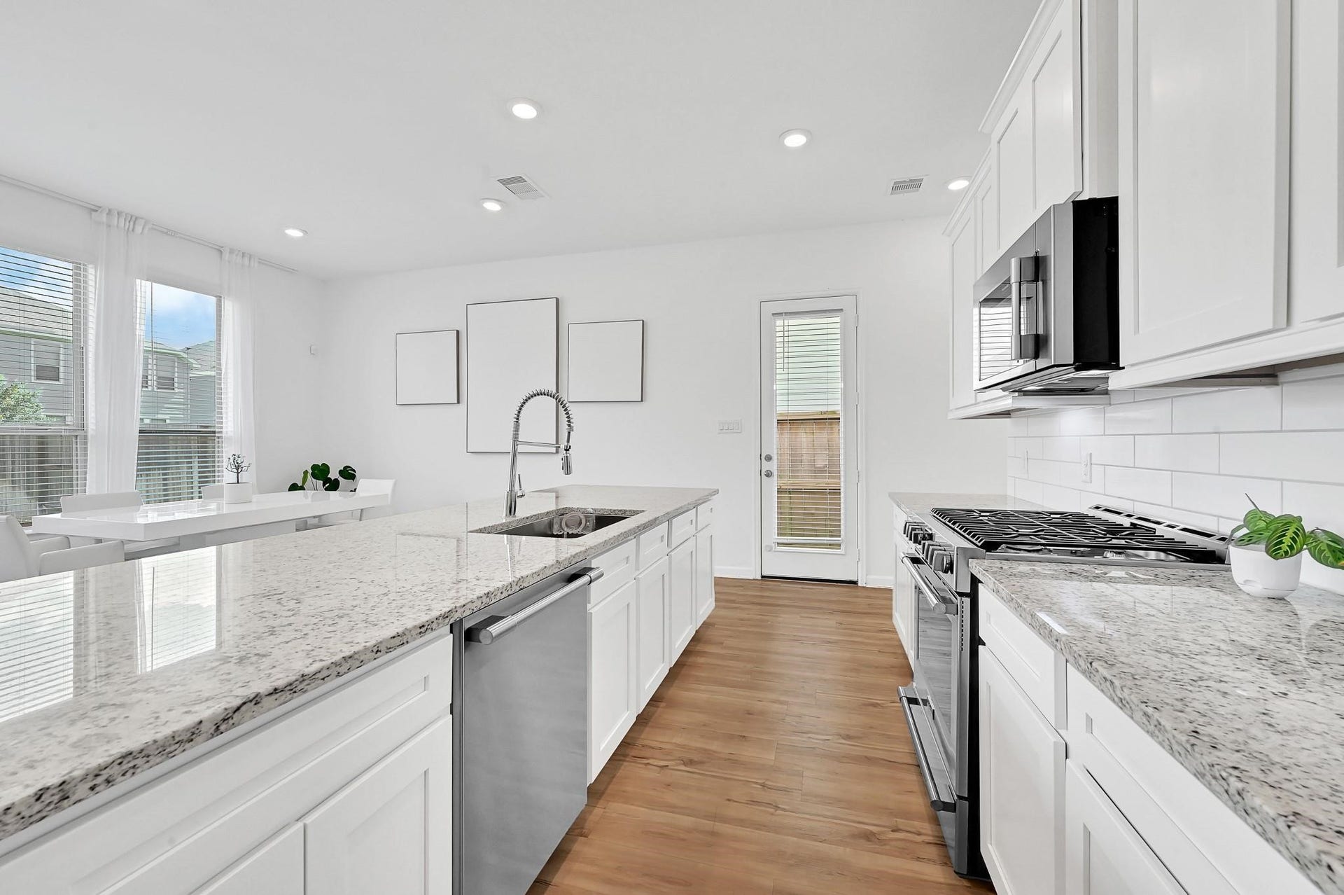 4027 Balboa Drive, Iowa Colony, TX 77583 4027 Balboa Drive, Iowa Colony, TX 77583