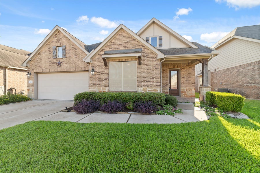 Property photo for 22315 Taren Court, Tomball, TX