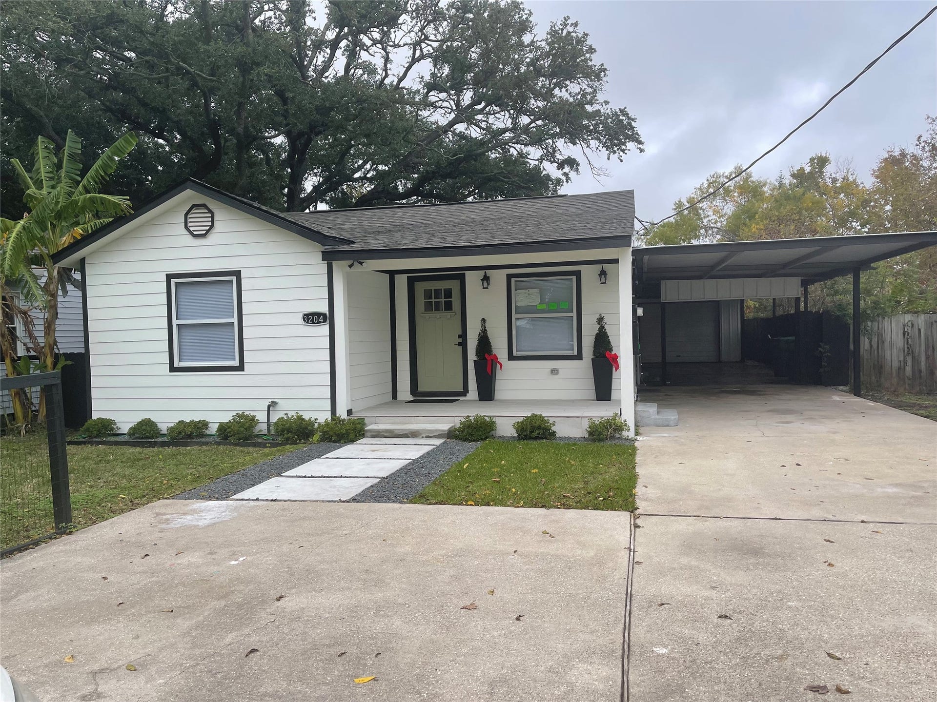 3204 Hoover Street, La Marque, TX 77568 3204 Hoover Street, La Marque, TX 77568
