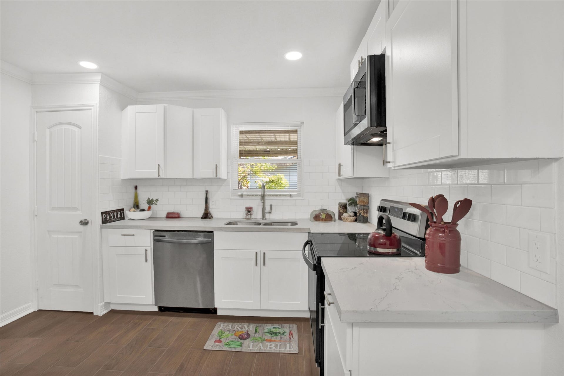 3204 Hoover Street, La Marque, TX 77568 3204 Hoover Street, La Marque, TX 77568