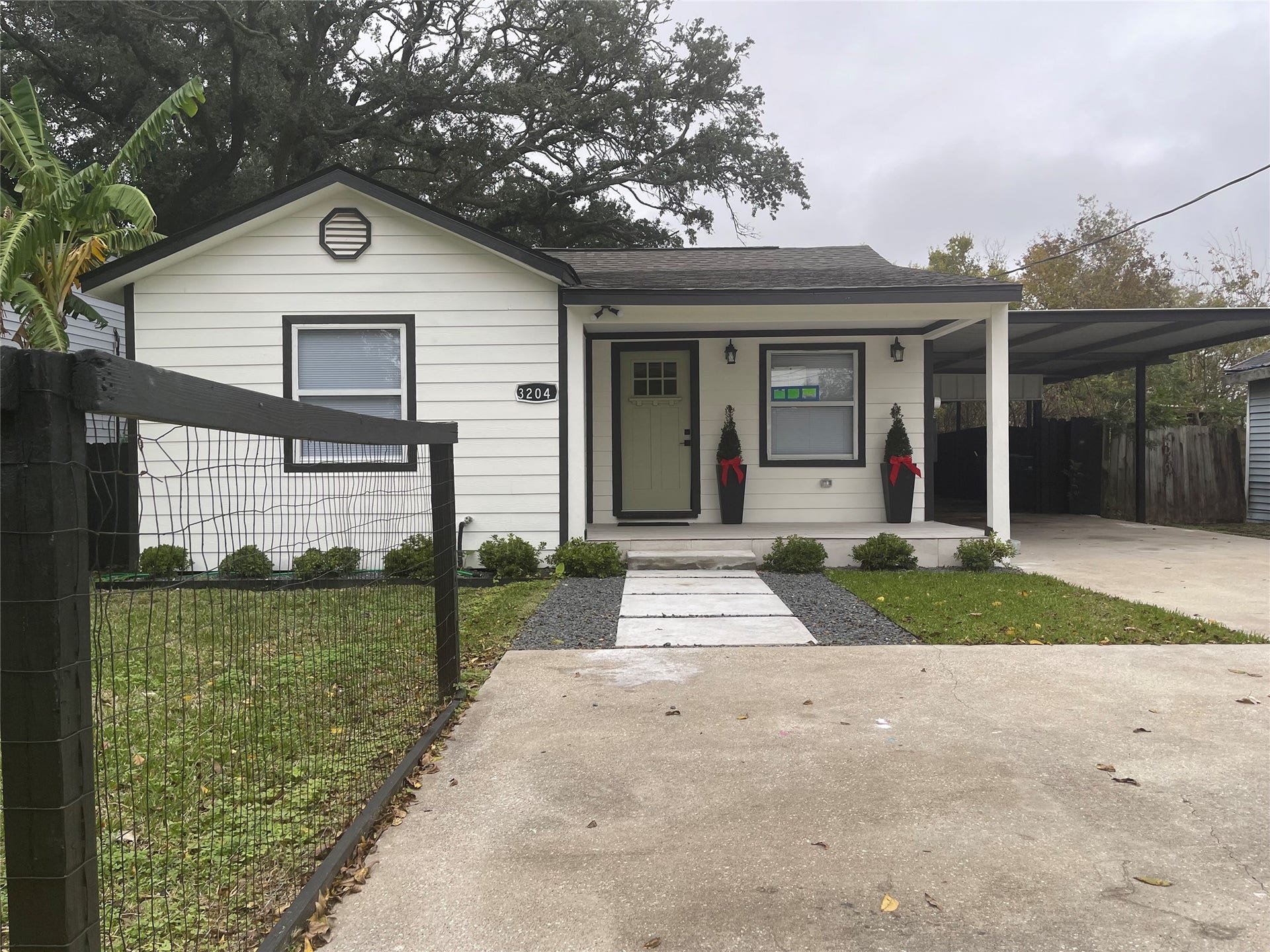 3204 Hoover Street, La Marque, TX 77568 3204 Hoover Street, La Marque, TX 77568