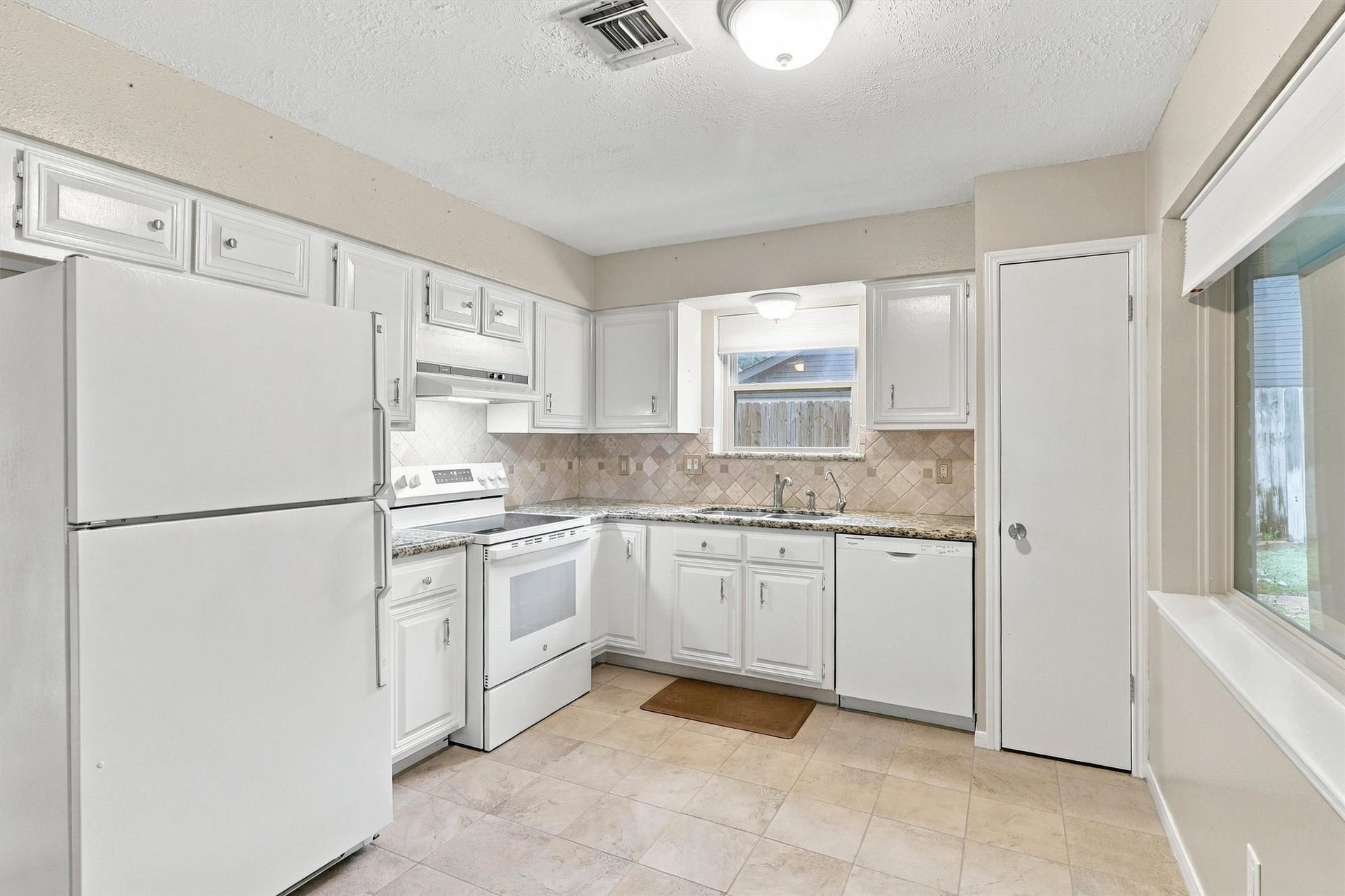 22711 Goldstone Drive, Katy, TX 77450 22711 Goldstone Drive, Katy, TX 77450
