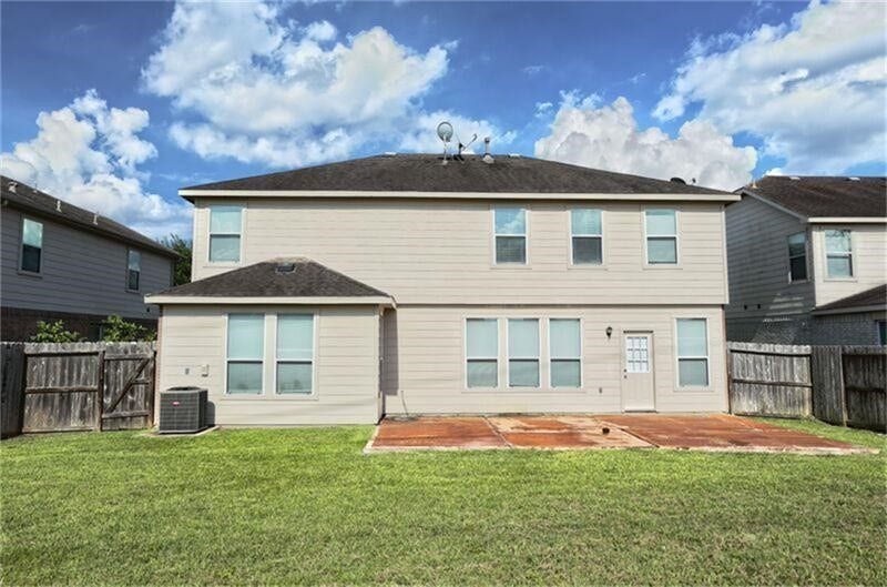 3126 Richland Spring Lane, Sugar Land, TX 77479 Backyard