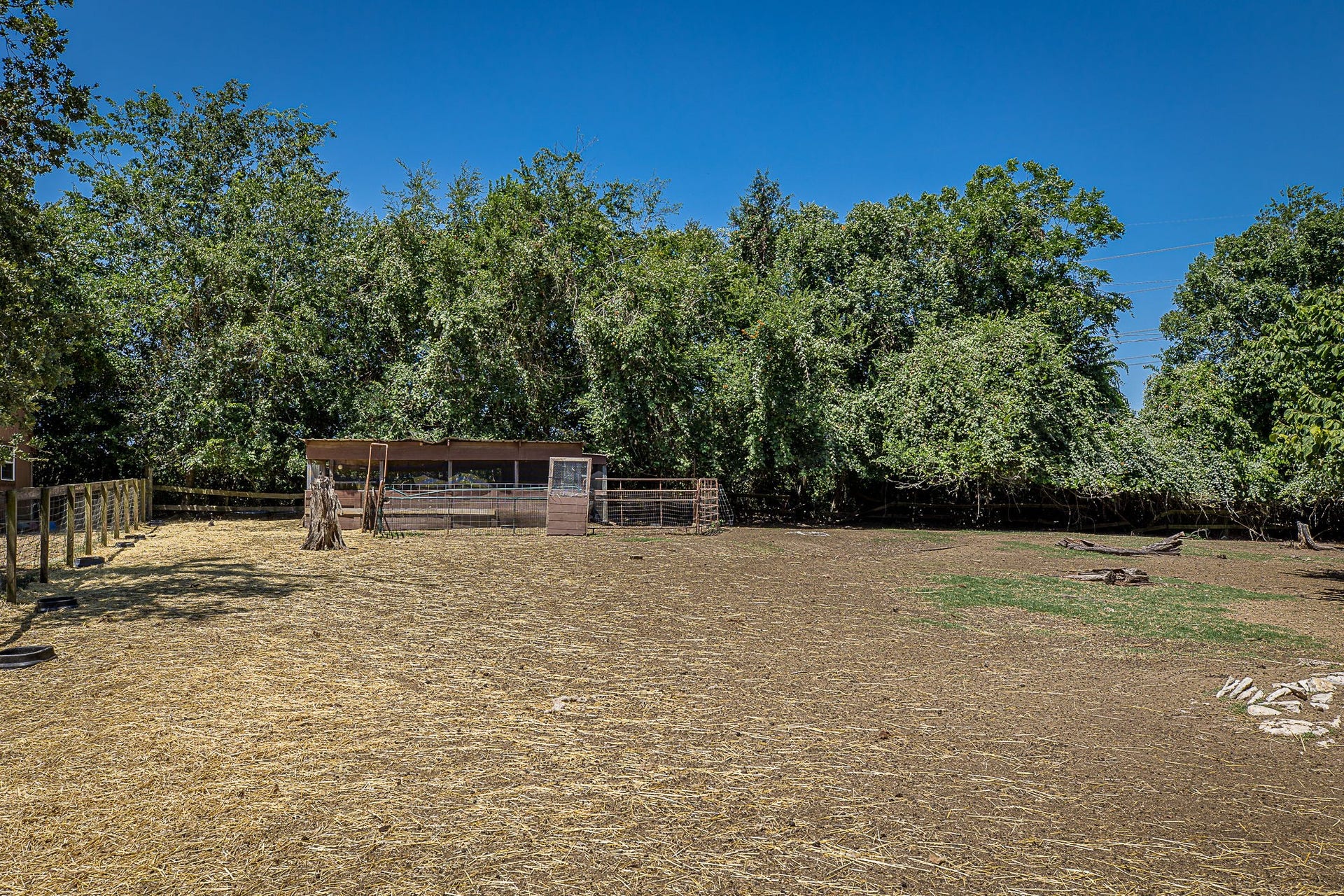 26298 Hwy 105, Montgomery, TX 77356 26298 Hwy 105, Montgomery, TX 77356