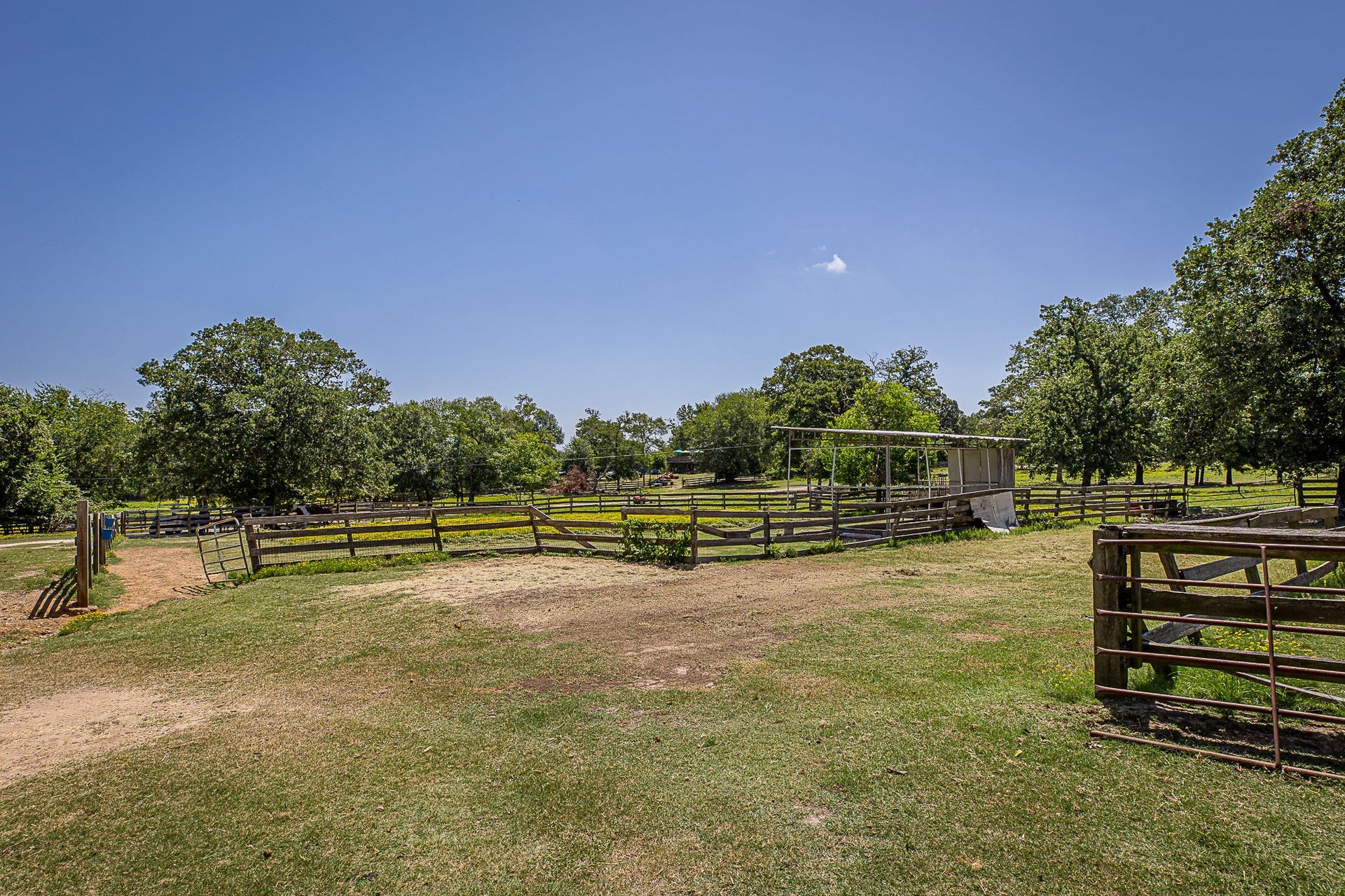 26298 Hwy 105, Montgomery, TX 77356 26298 Hwy 105, Montgomery, TX 77356