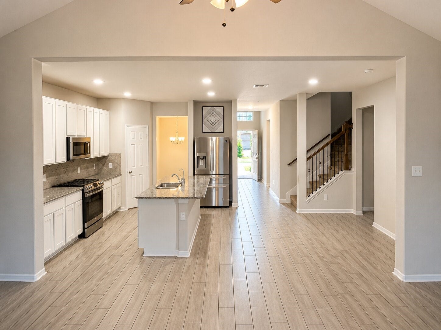 20926 Running Moon Trail, Humble, TX 77338 Living area/Kitchen