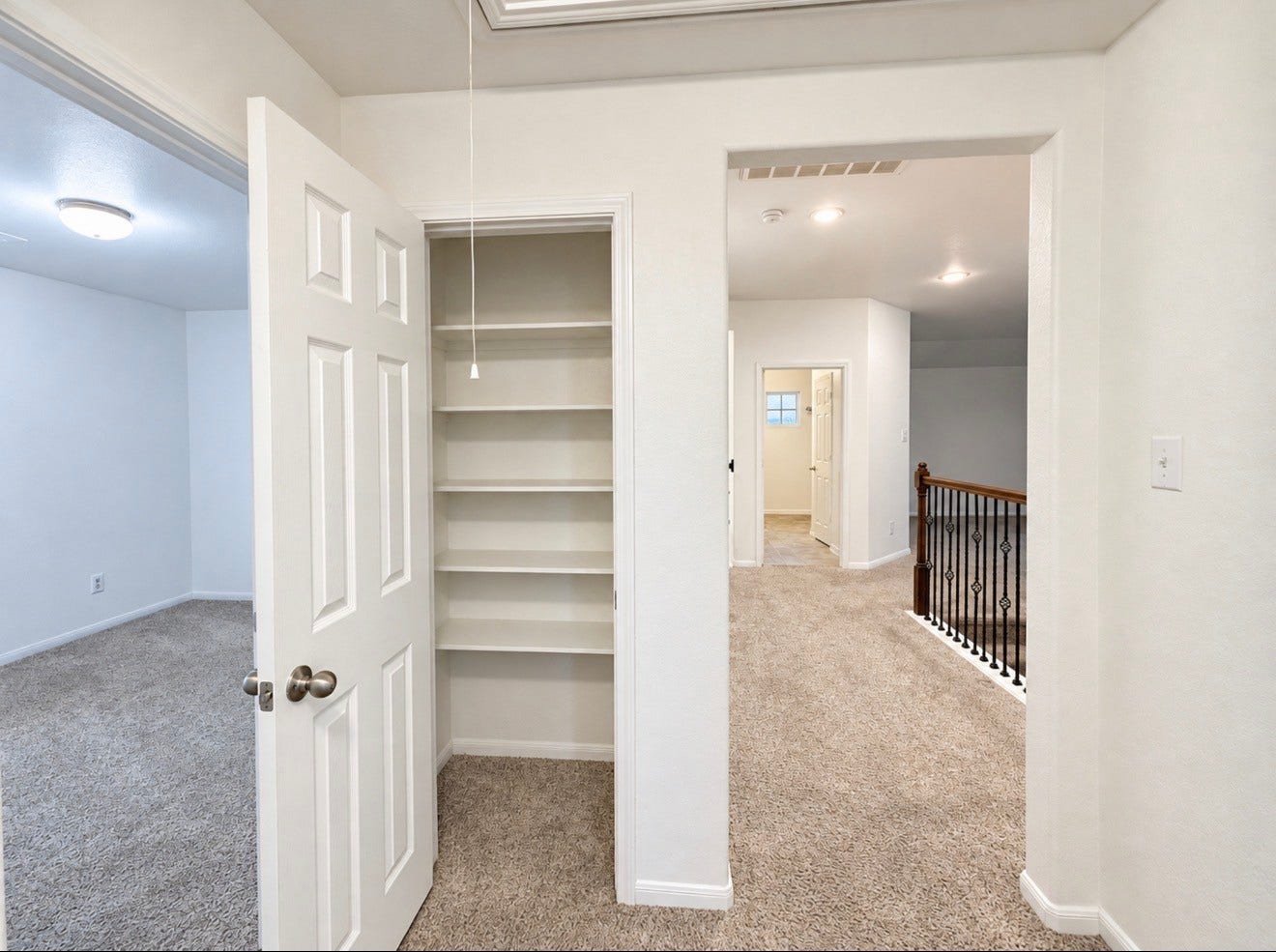20926 Running Moon Trail, Humble, TX 77338 Linen closet