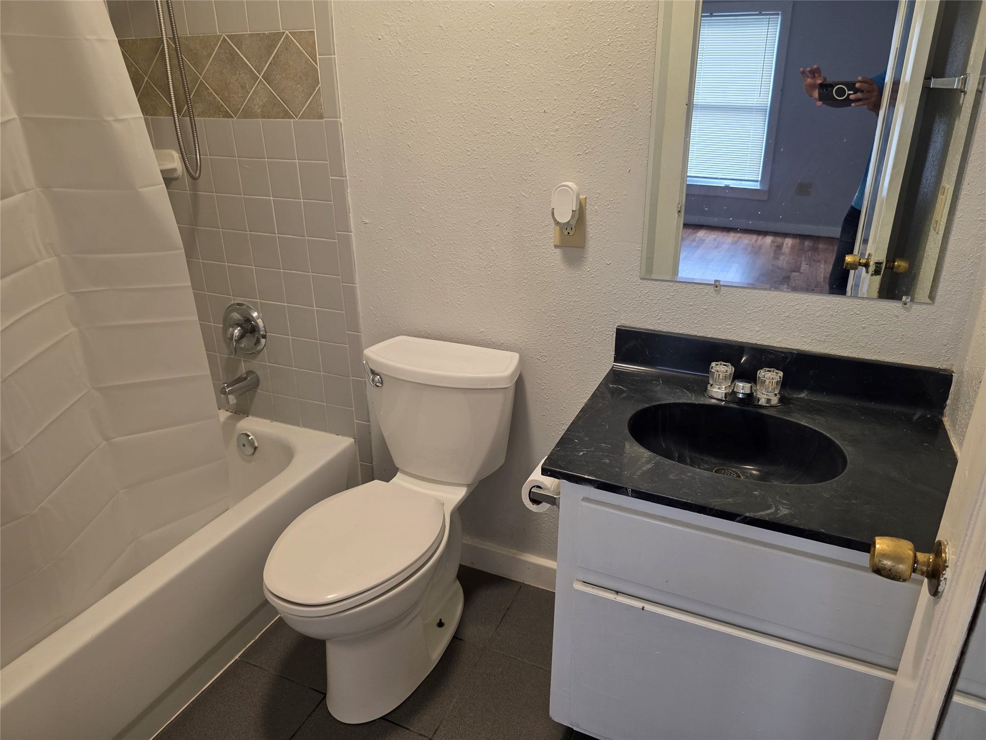 316 Frisco Street, Houston, TX 77022 316 Frisco Street, Houston, TX 77022