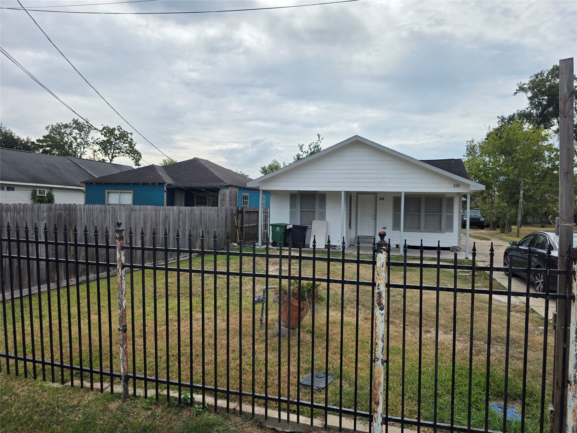 316 Frisco Street, Houston, TX 77022 316 Frisco Street, Houston, TX 77022