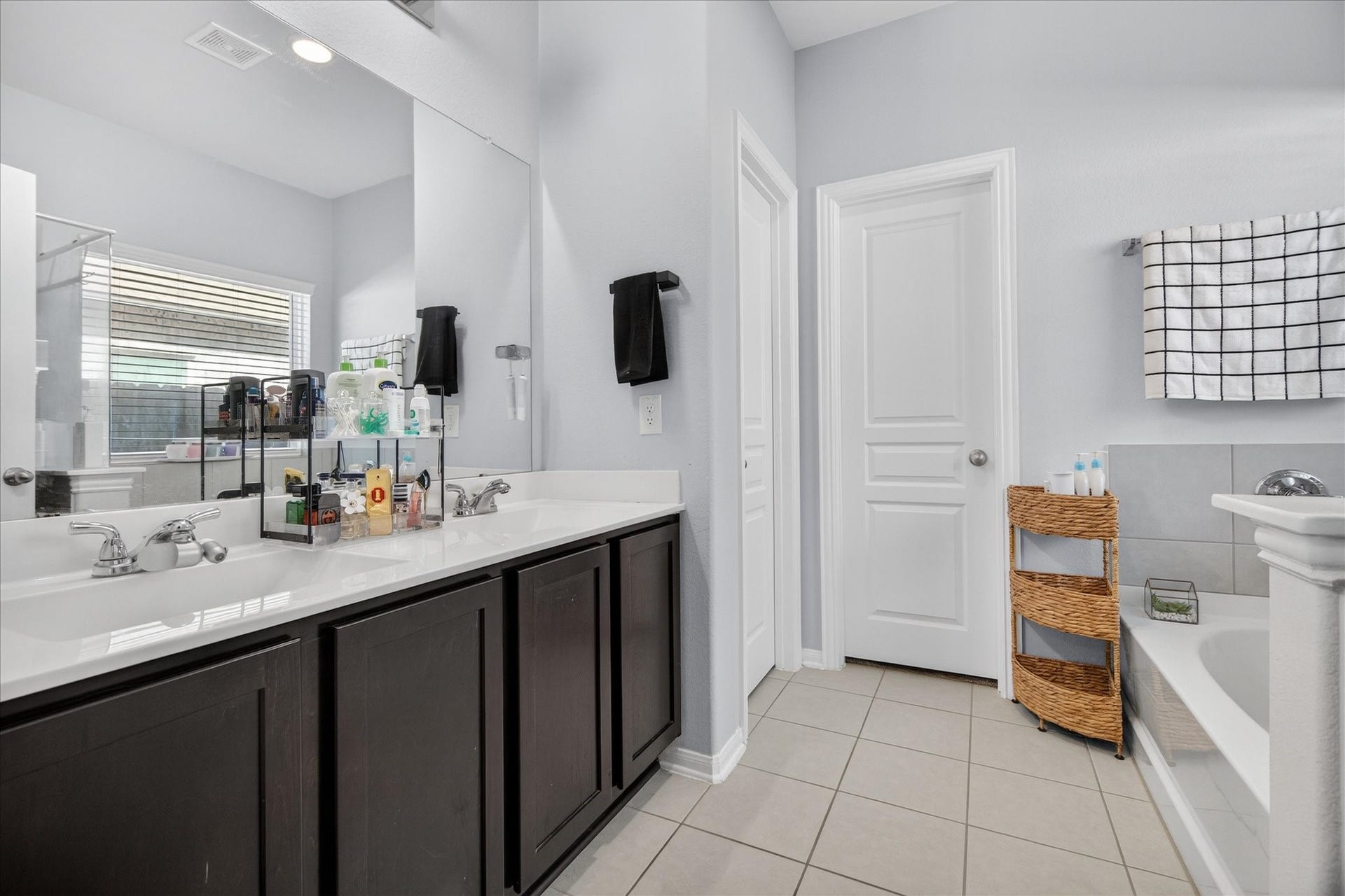 8730 Willet Street, Baytown, TX 77521 8730 Willet Street, Baytown, TX 77521