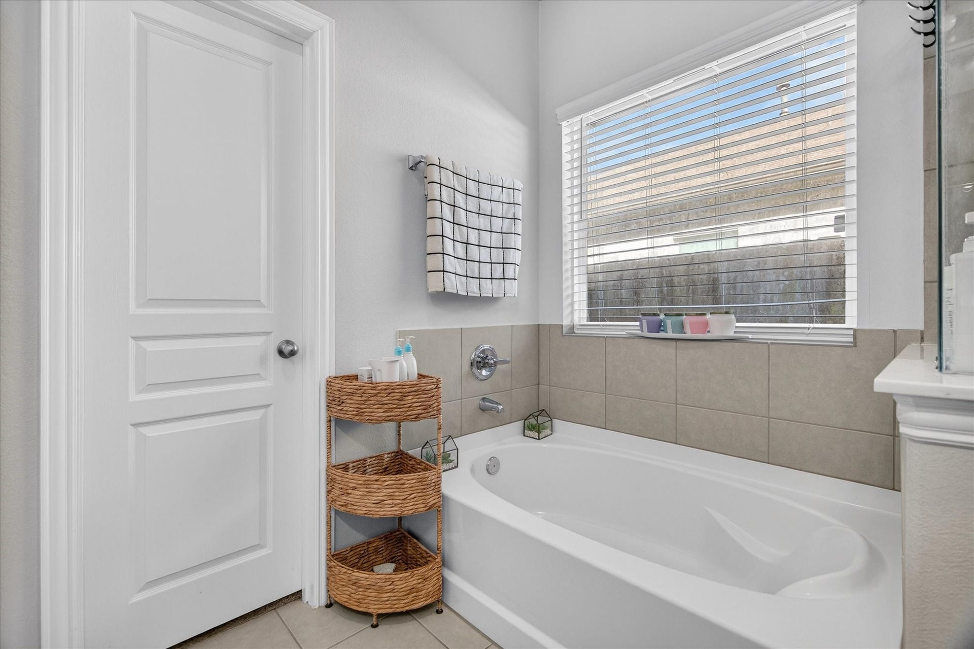 8730 Willet Street, Baytown, TX 77521 8730 Willet Street, Baytown, TX 77521
