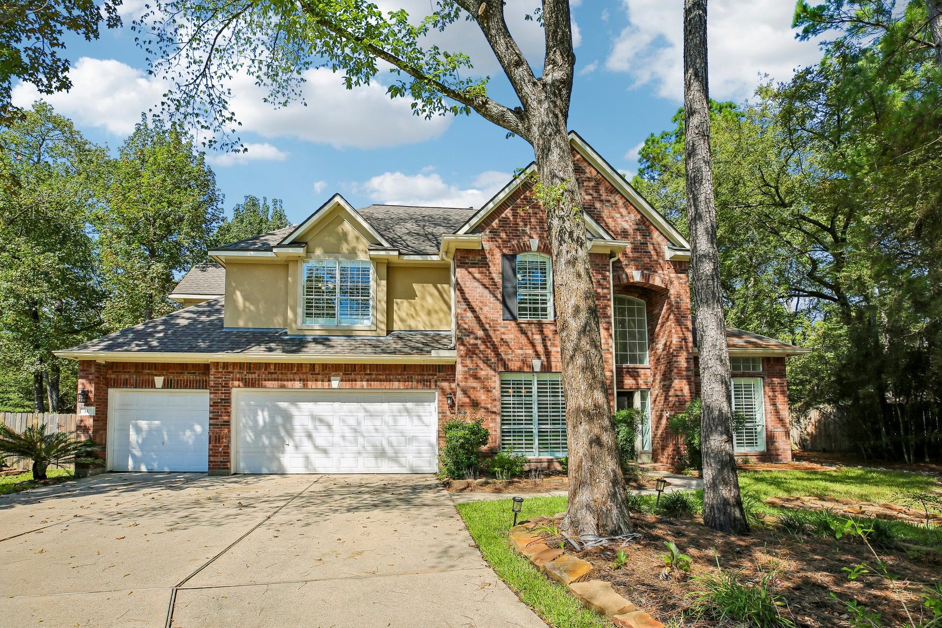 14 Guinevere Place, The Woodlands, TX 77384 14 Guinevere Place, The Woodlands, TX 77384