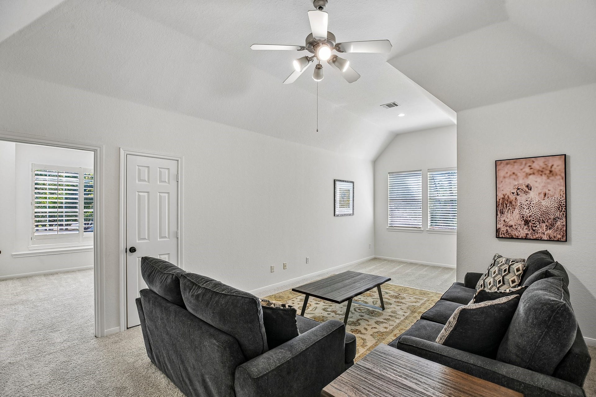 14 Guinevere Place, The Woodlands, TX 77384 14 Guinevere Place, The Woodlands, TX 77384