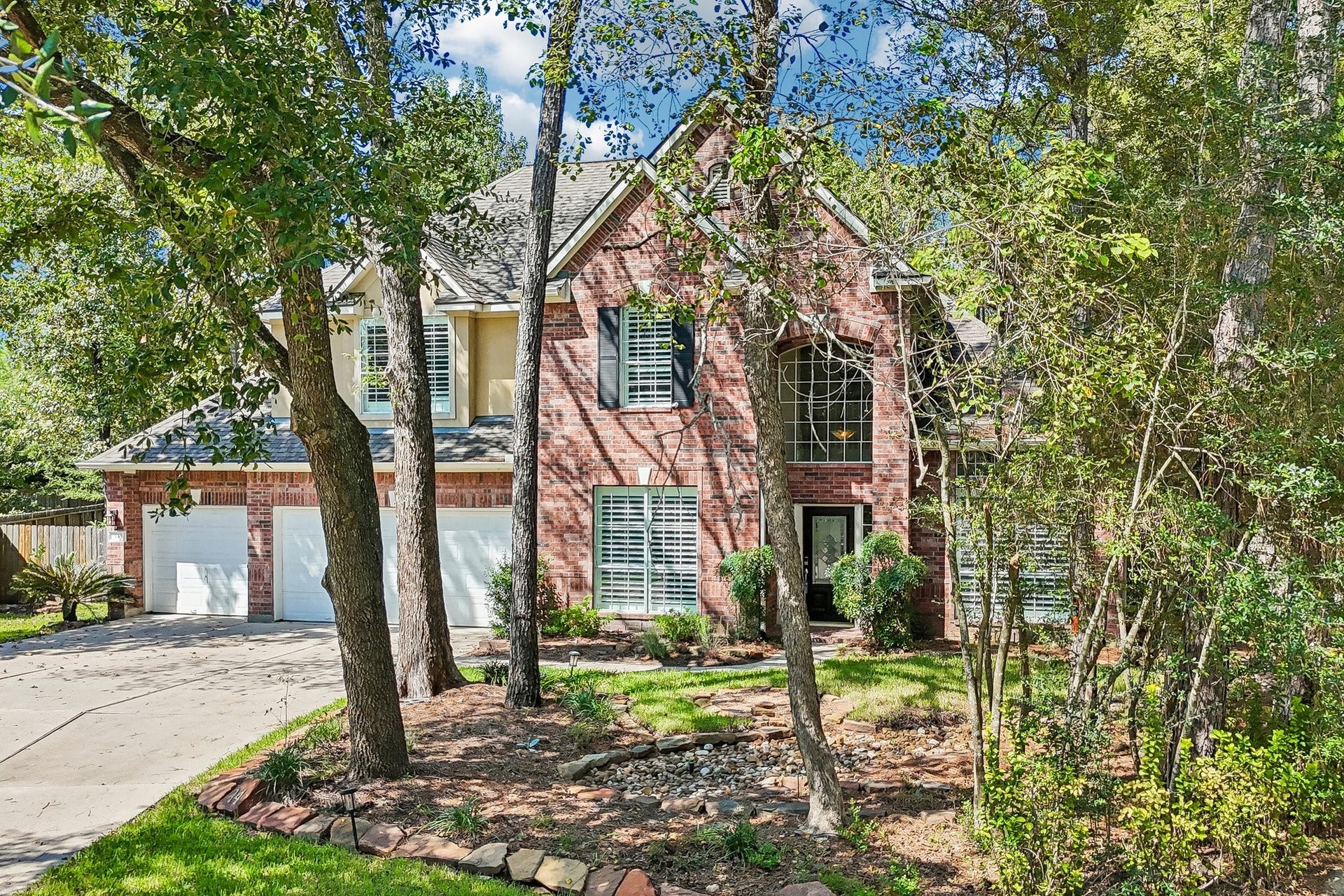 14 Guinevere Place, The Woodlands, TX 77384 14 Guinevere Place, The Woodlands, TX 77384