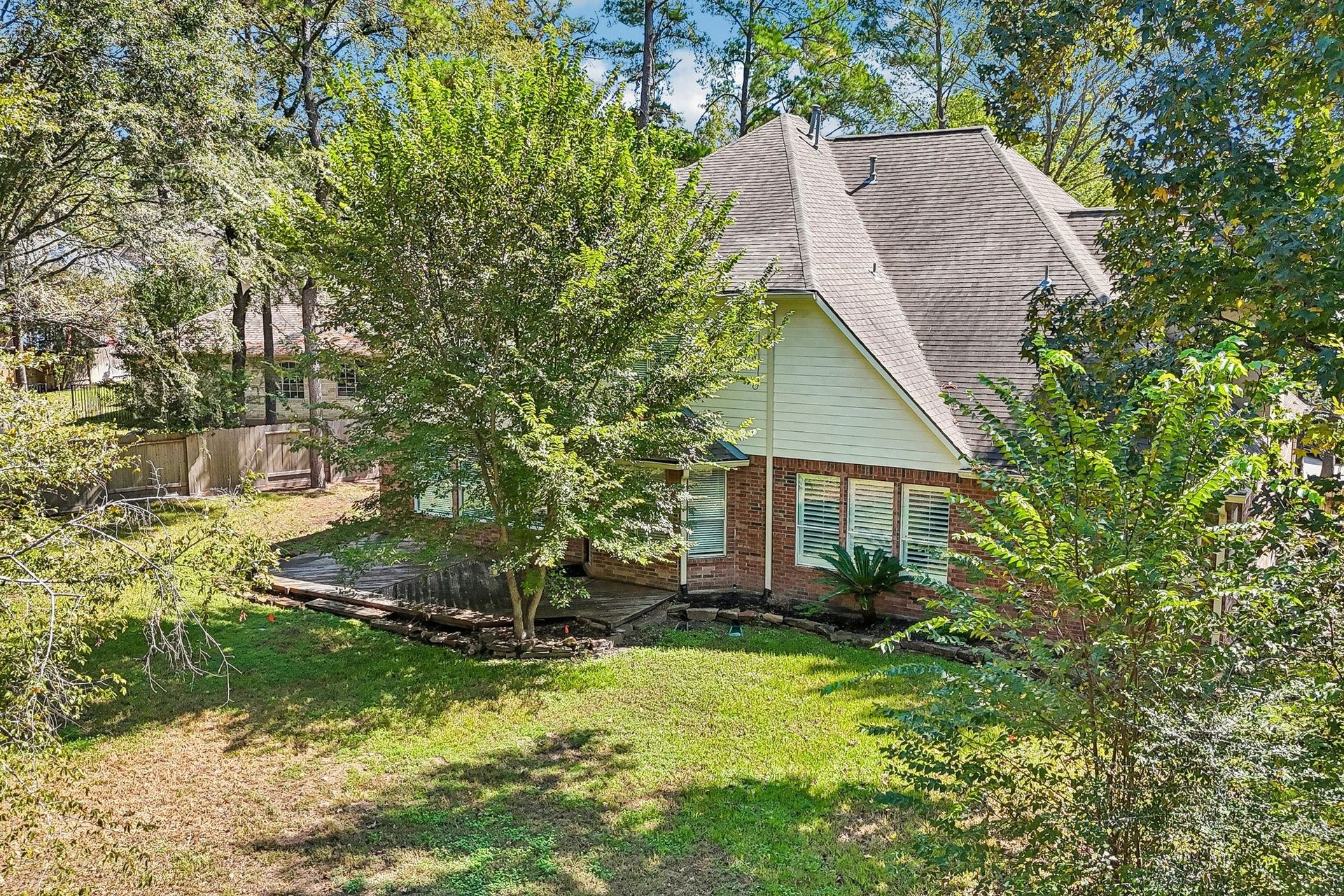 14 Guinevere Place, The Woodlands, TX 77384 14 Guinevere Place, The Woodlands, TX 77384